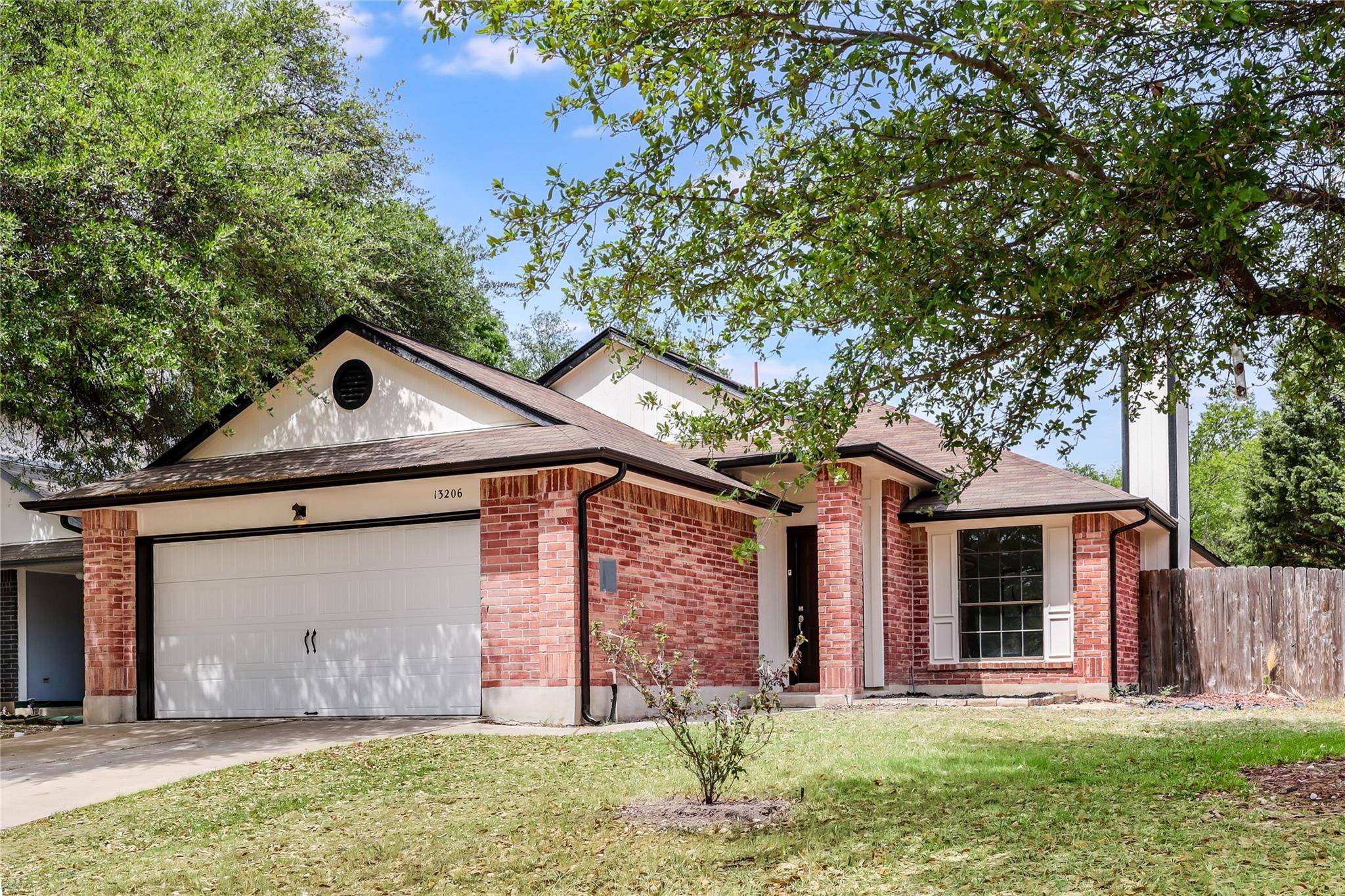 13206 Fieldgate DR, Austin, TX 78753