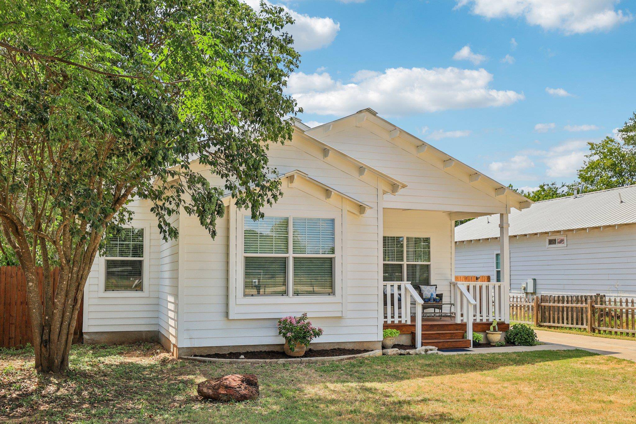 1804 Hill ST, Bastrop, TX 78602