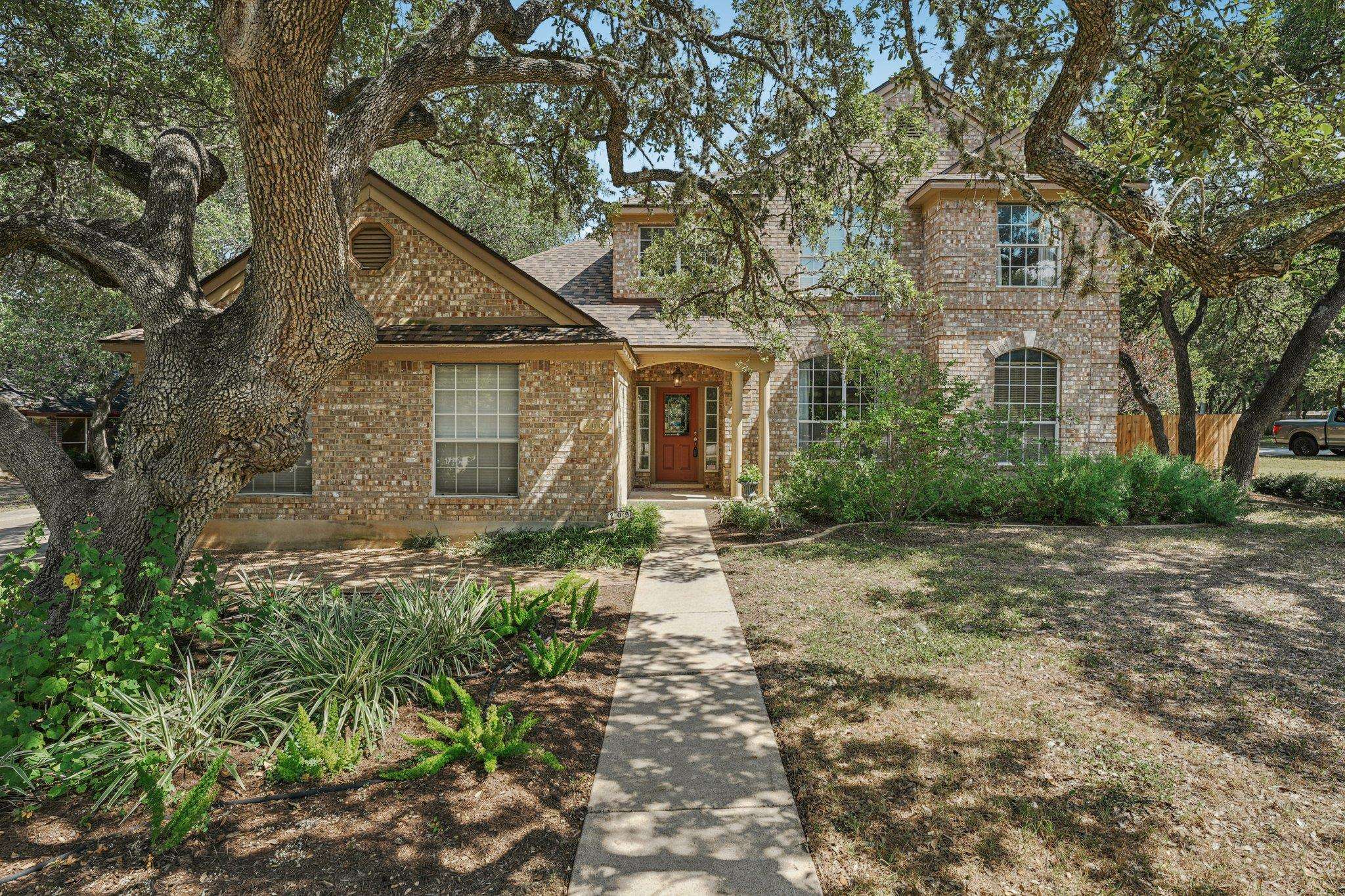 209 Treetop WAY, Buda, TX 78610