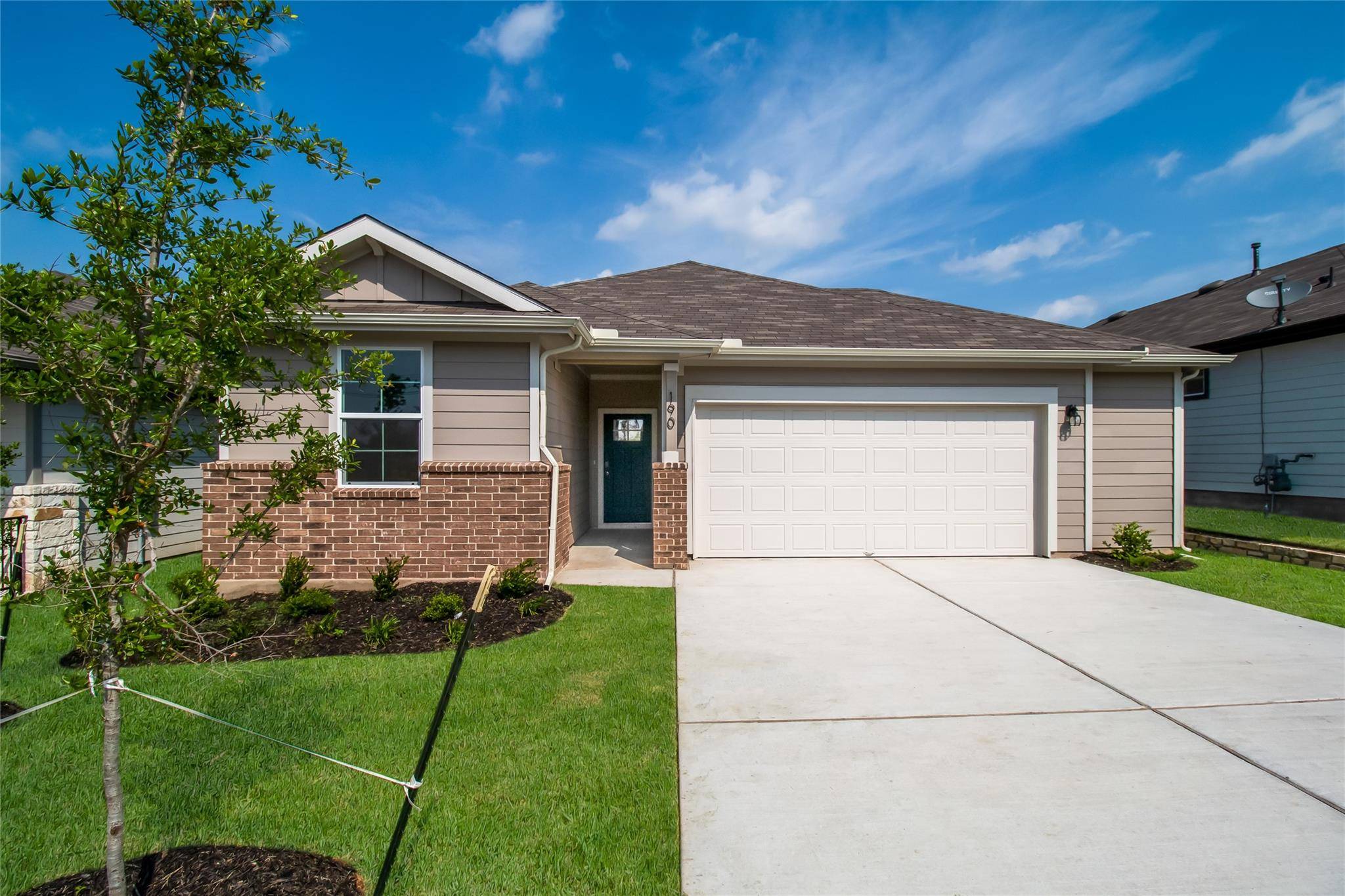 190 Sweetwater DR, Kyle, TX 78640
