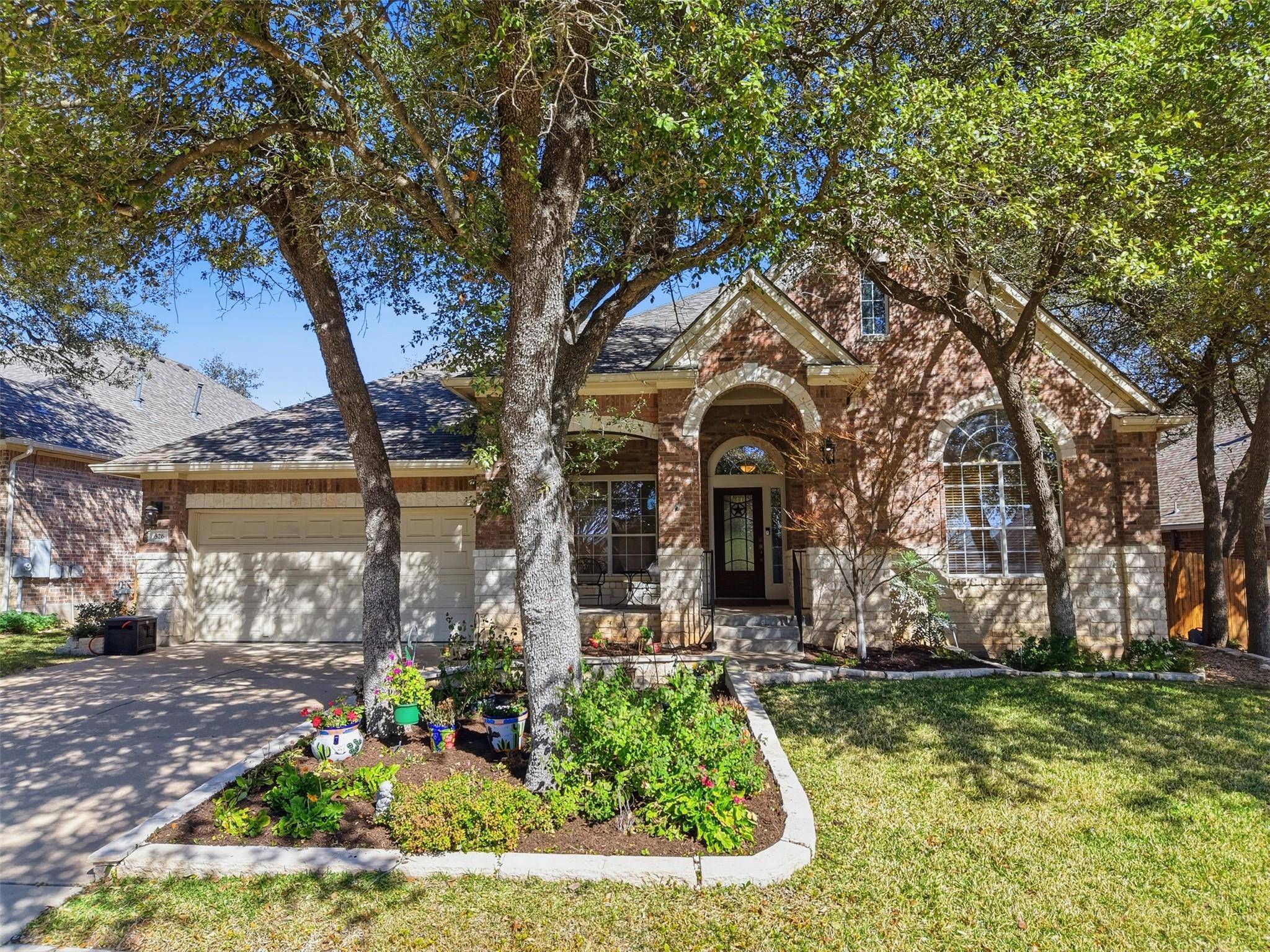 526 Victoria DR, Cedar Park, TX 78613