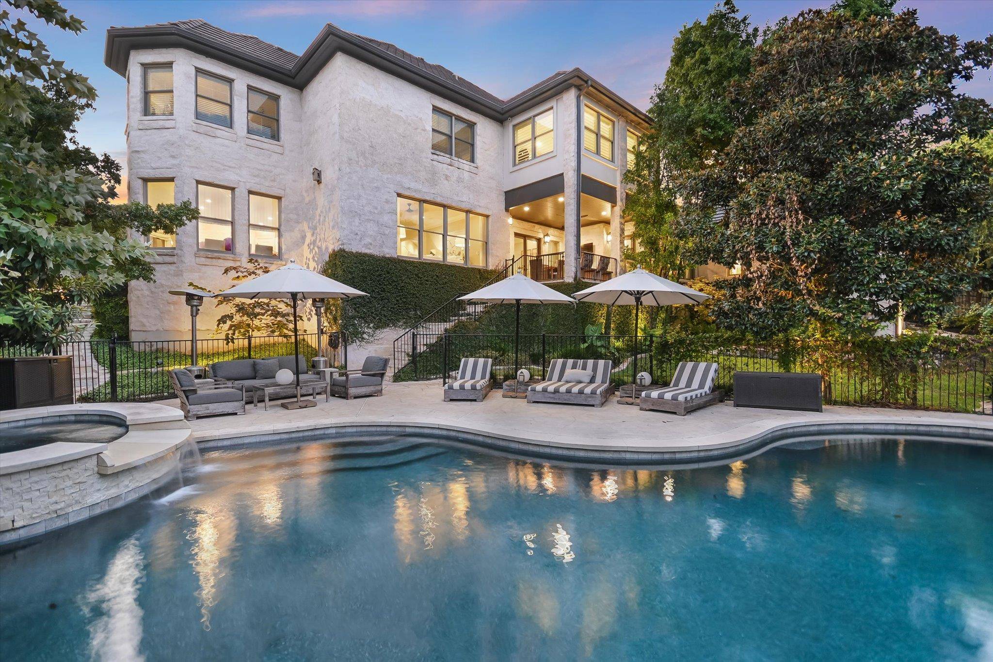 2201 Far Gallant, Austin, TX 78746
