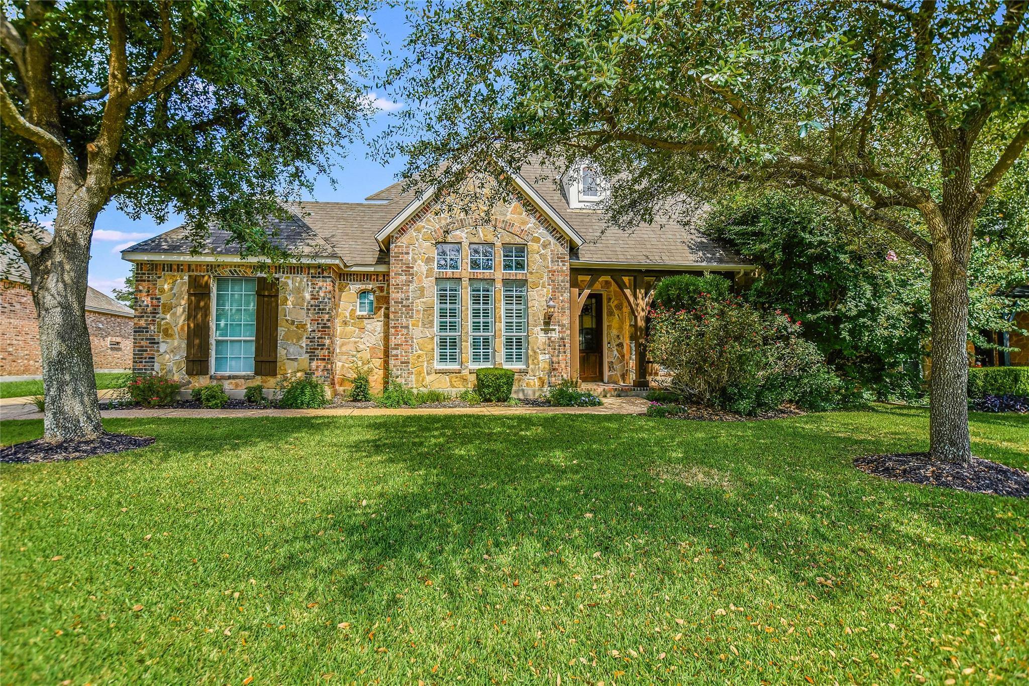 824 Hidden Glen DR, Round Rock, TX 78681