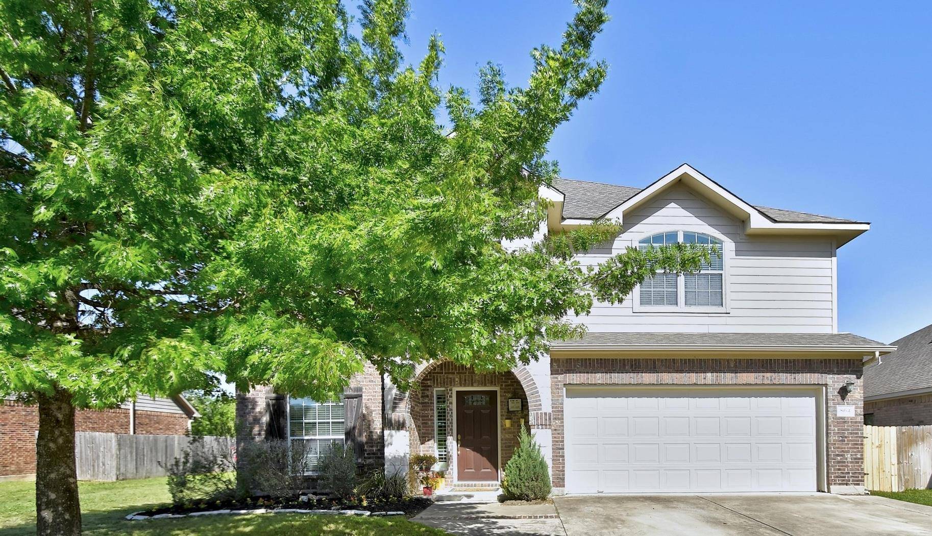 864 Clear Springs HOLW, Buda, TX 78610