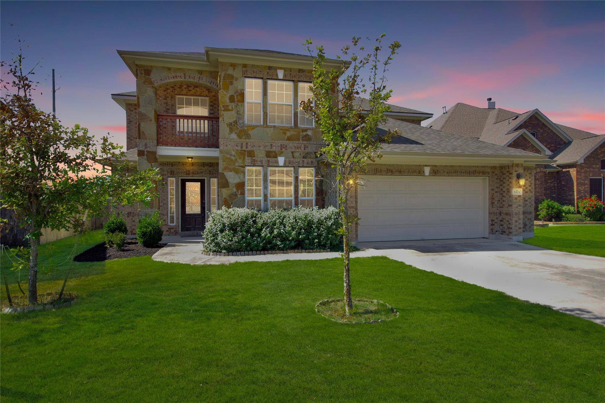 5821 Mantalcino DR, Round Rock, TX 78665