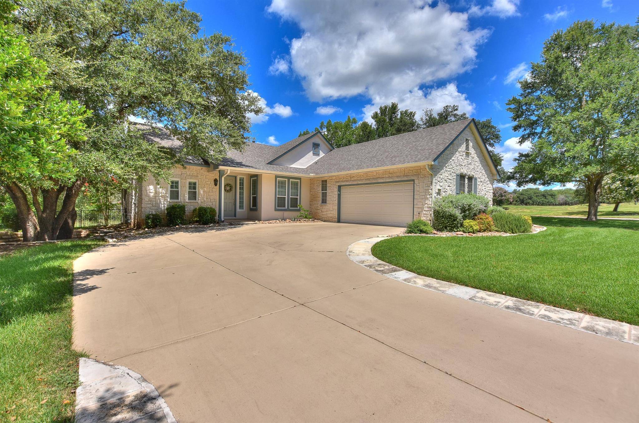 101 Crystal Springs DR, Georgetown, TX 78633