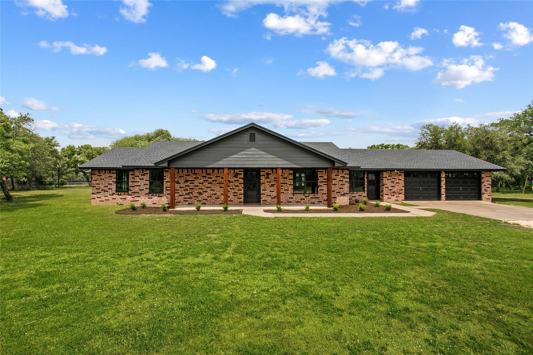 1051 County Road 233, Giddings, TX 78942