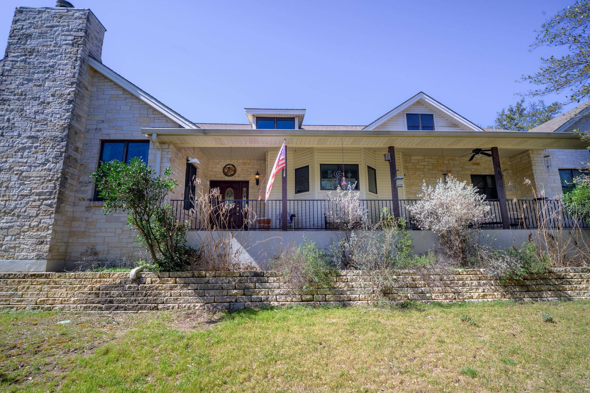 22207 Moulin DR, Spicewood, TX 78669