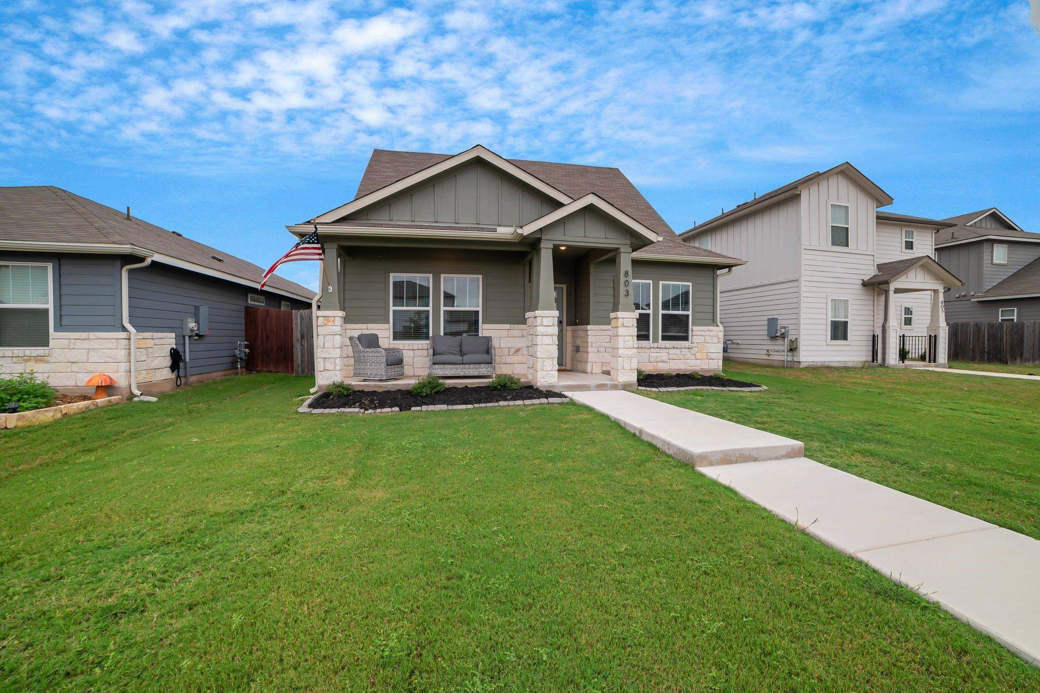 803 East ST, Hutto, TX 78634
