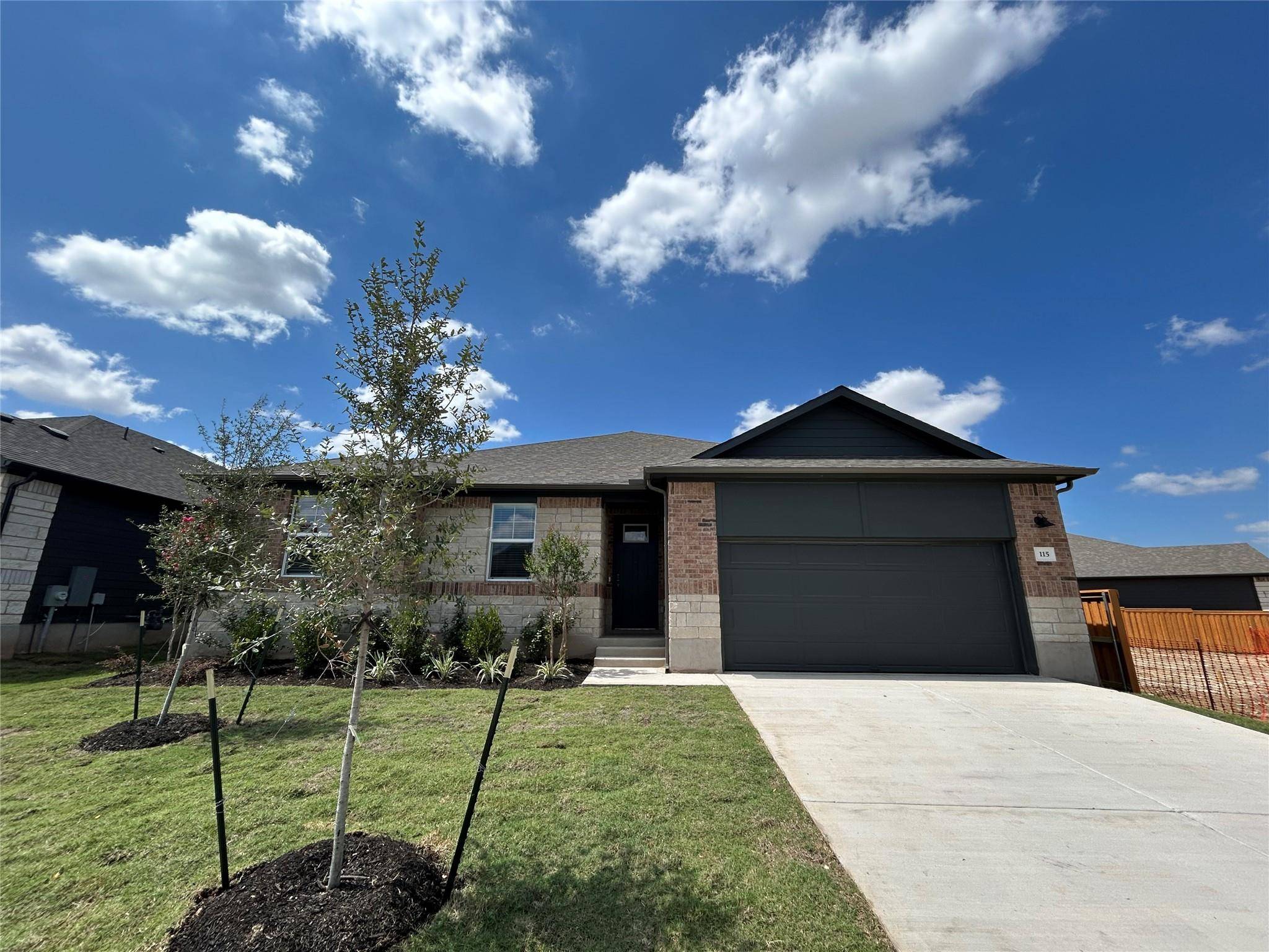 115 Divisadero DR, Hutto, TX 78634