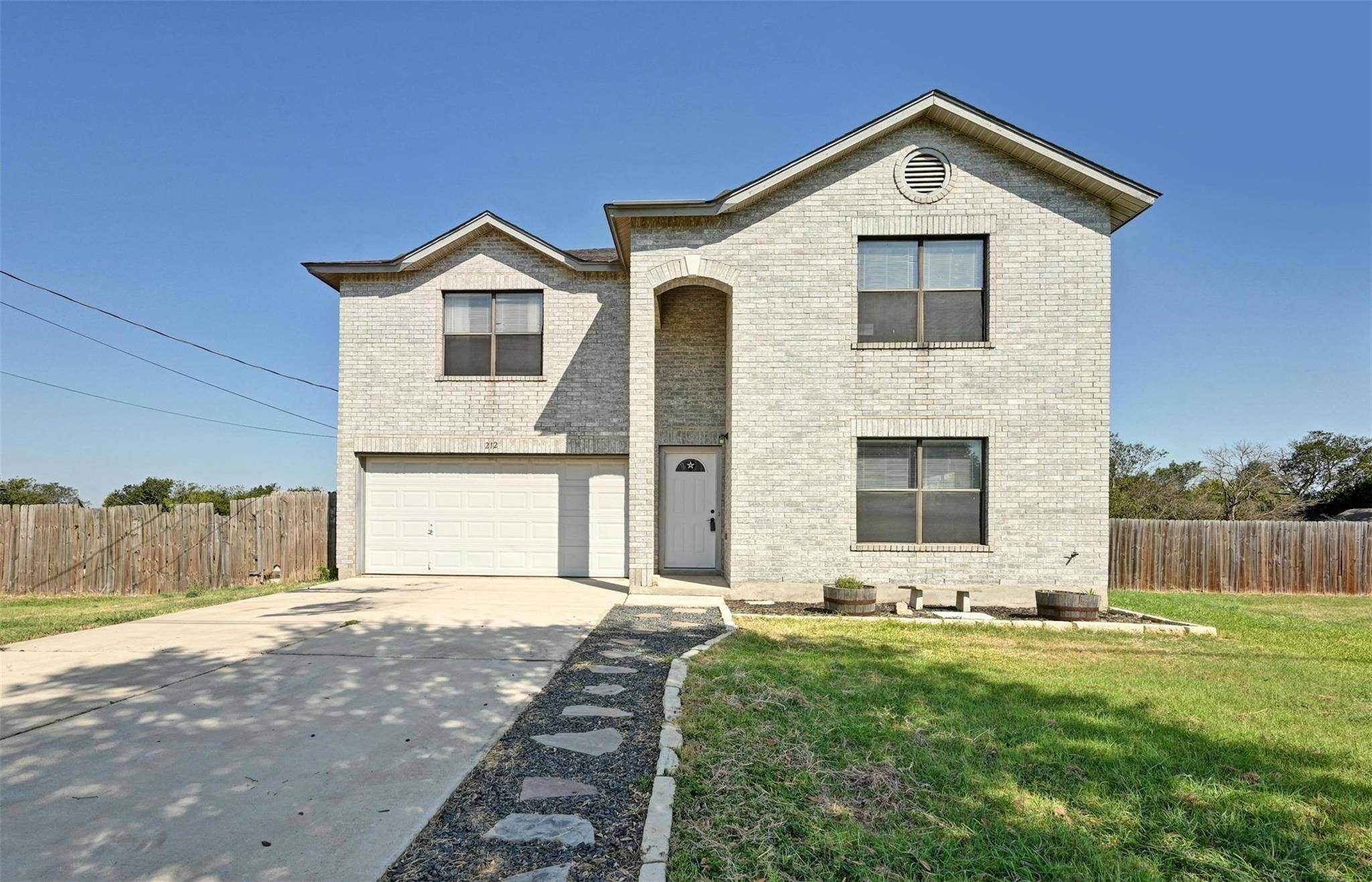 212 Siebert DR, Kyle, TX 78640