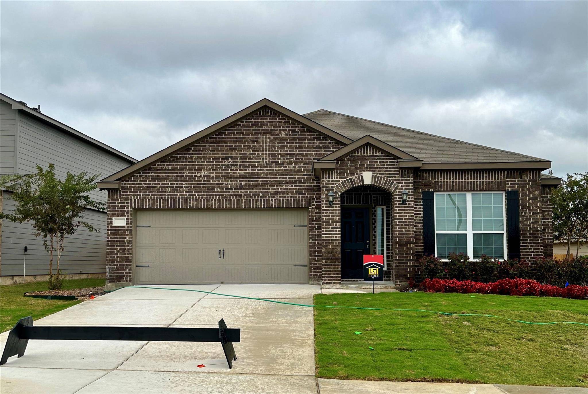 505 Fox Glen CV, Jarrell, TX 76537