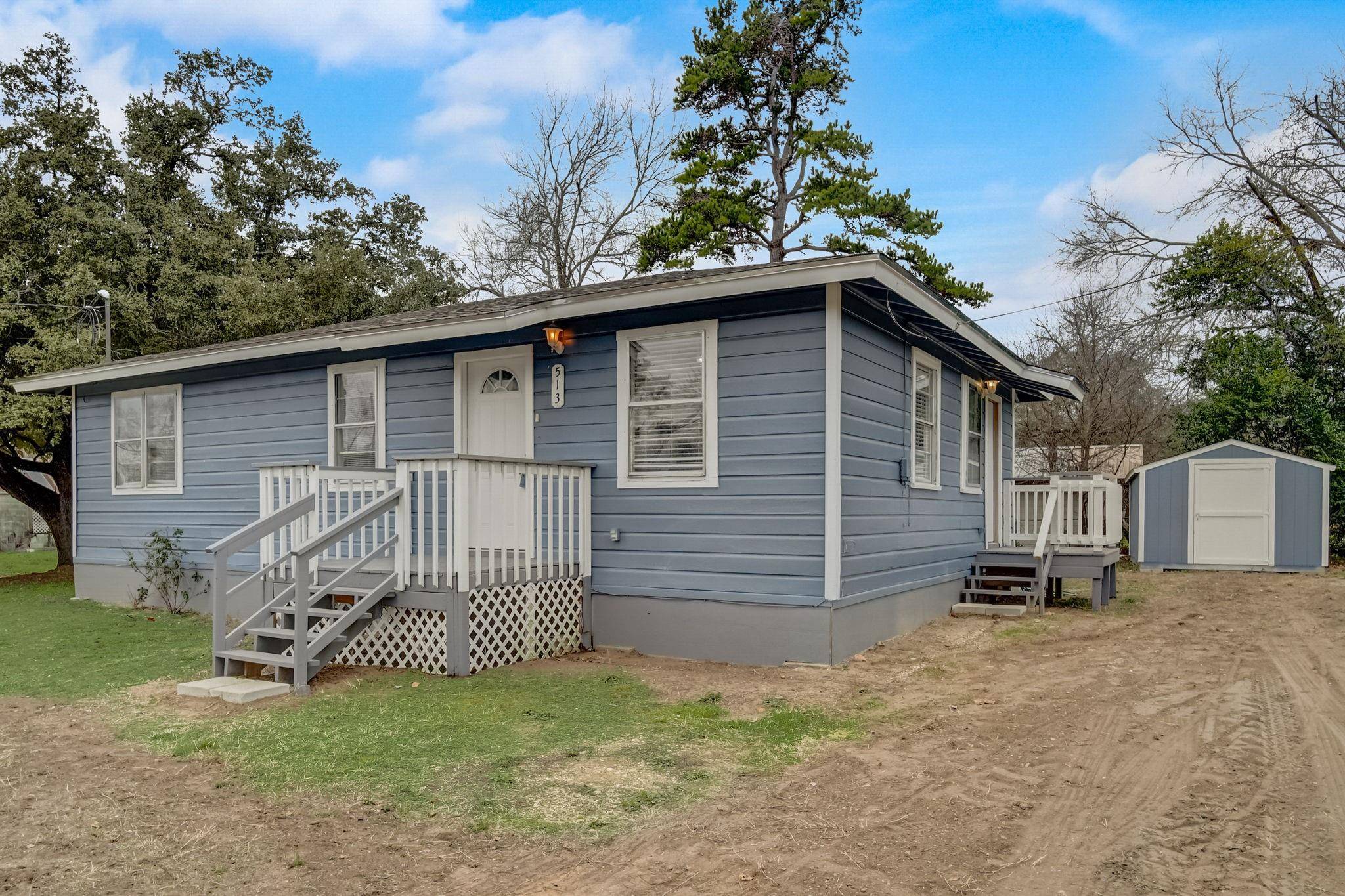 513 N Wilcox ST N, Rockdale, TX 76567