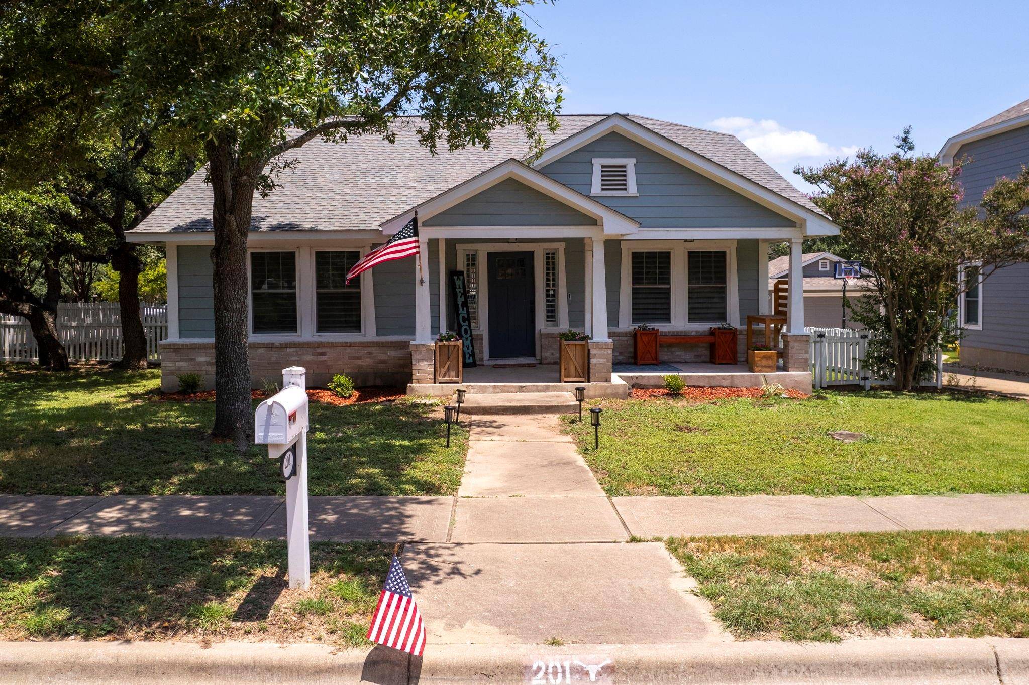 201 Haupt, Kyle, TX 78640