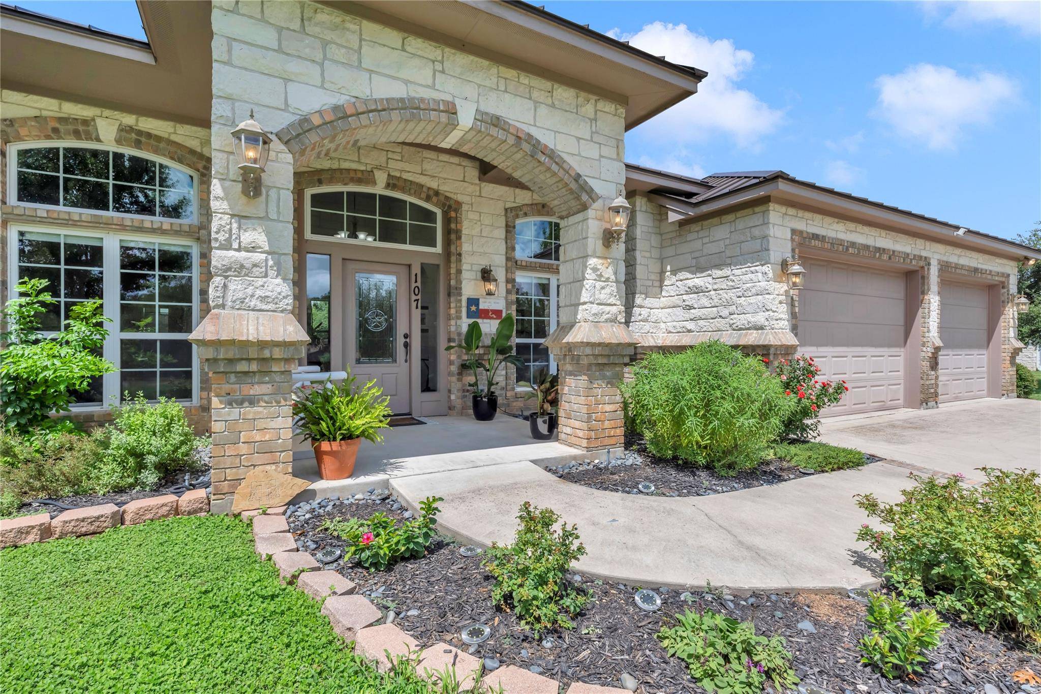 107 Redbird ST, Marble Falls, TX 78654
