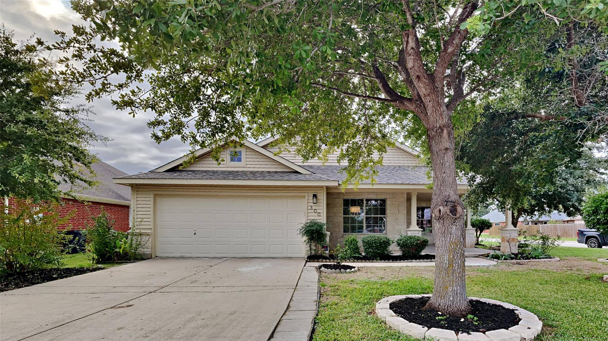300 Peaceful Haven WAY, Hutto, TX 78634