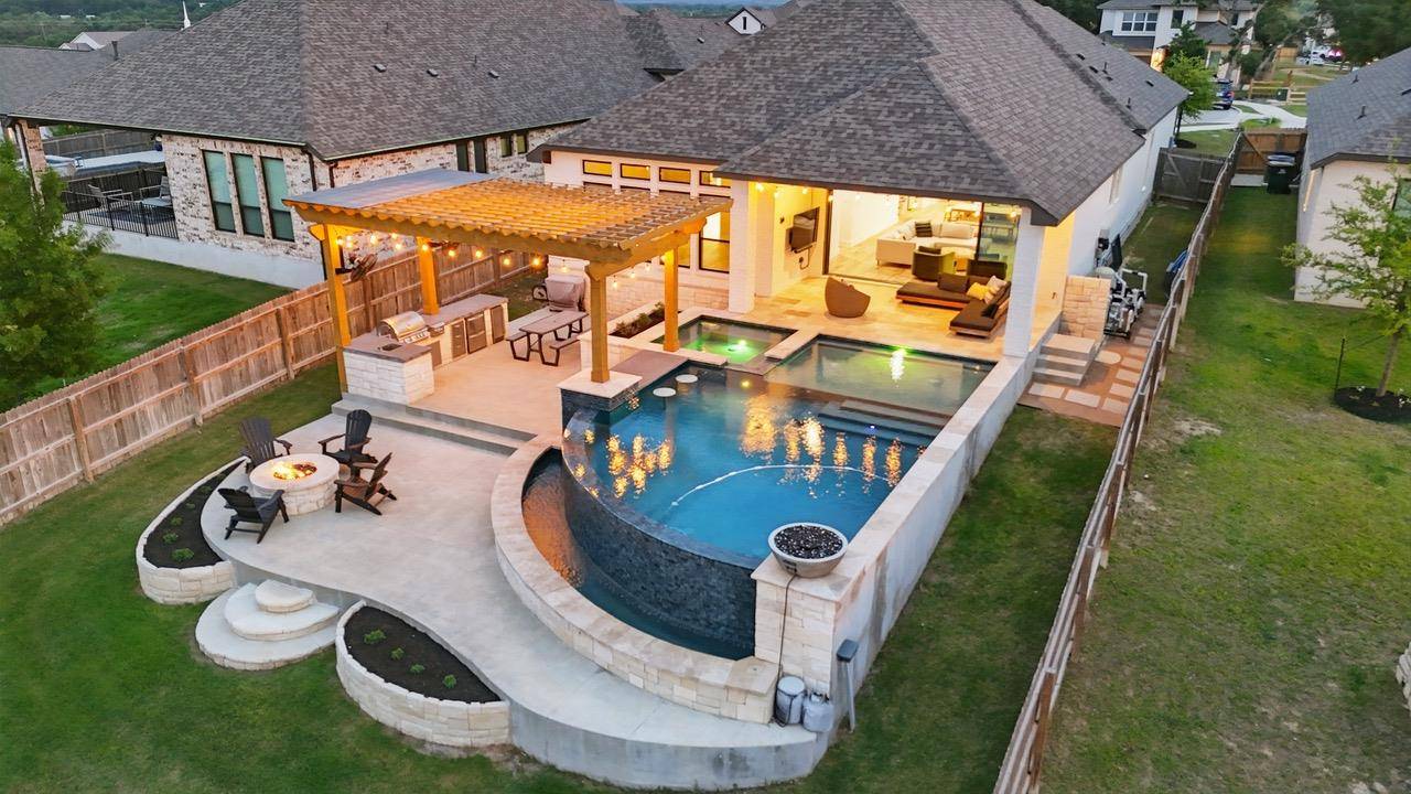 384 Fred DR, Buda, TX 78610