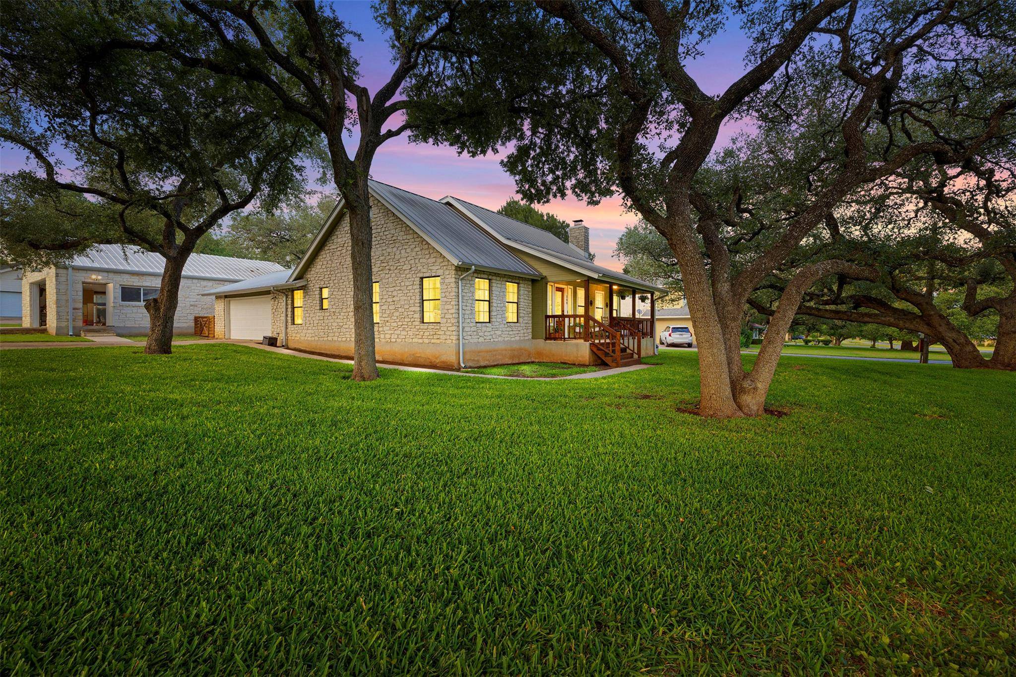 208 Willet DR, Buda, TX 78610