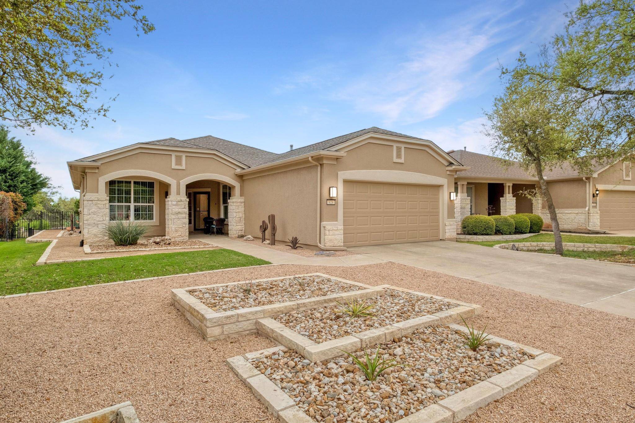 929 Apache Mountain LN, Georgetown, TX 78633