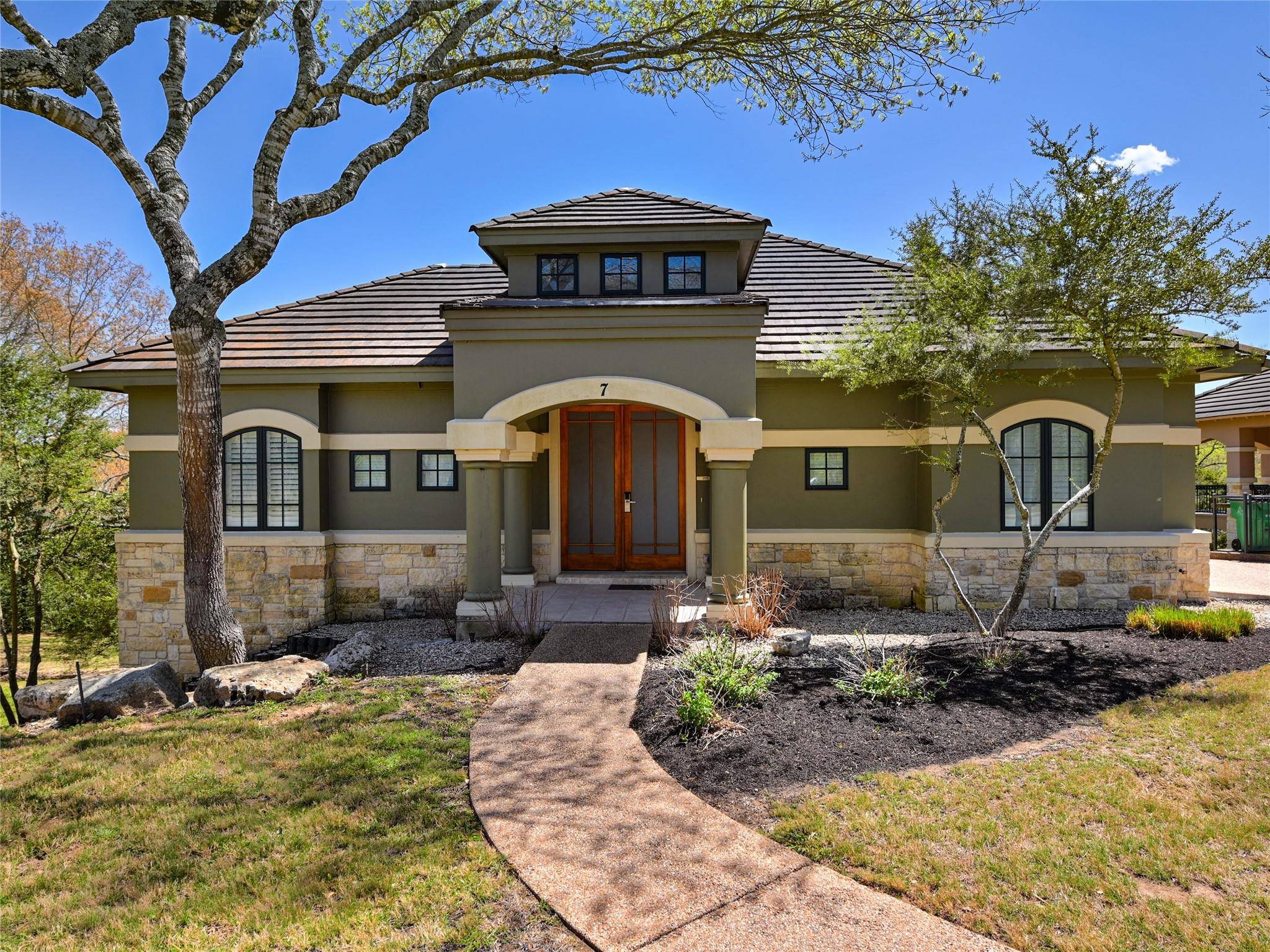 8212 Barton Club DR #Home 33 Int 1, Austin, TX 78735