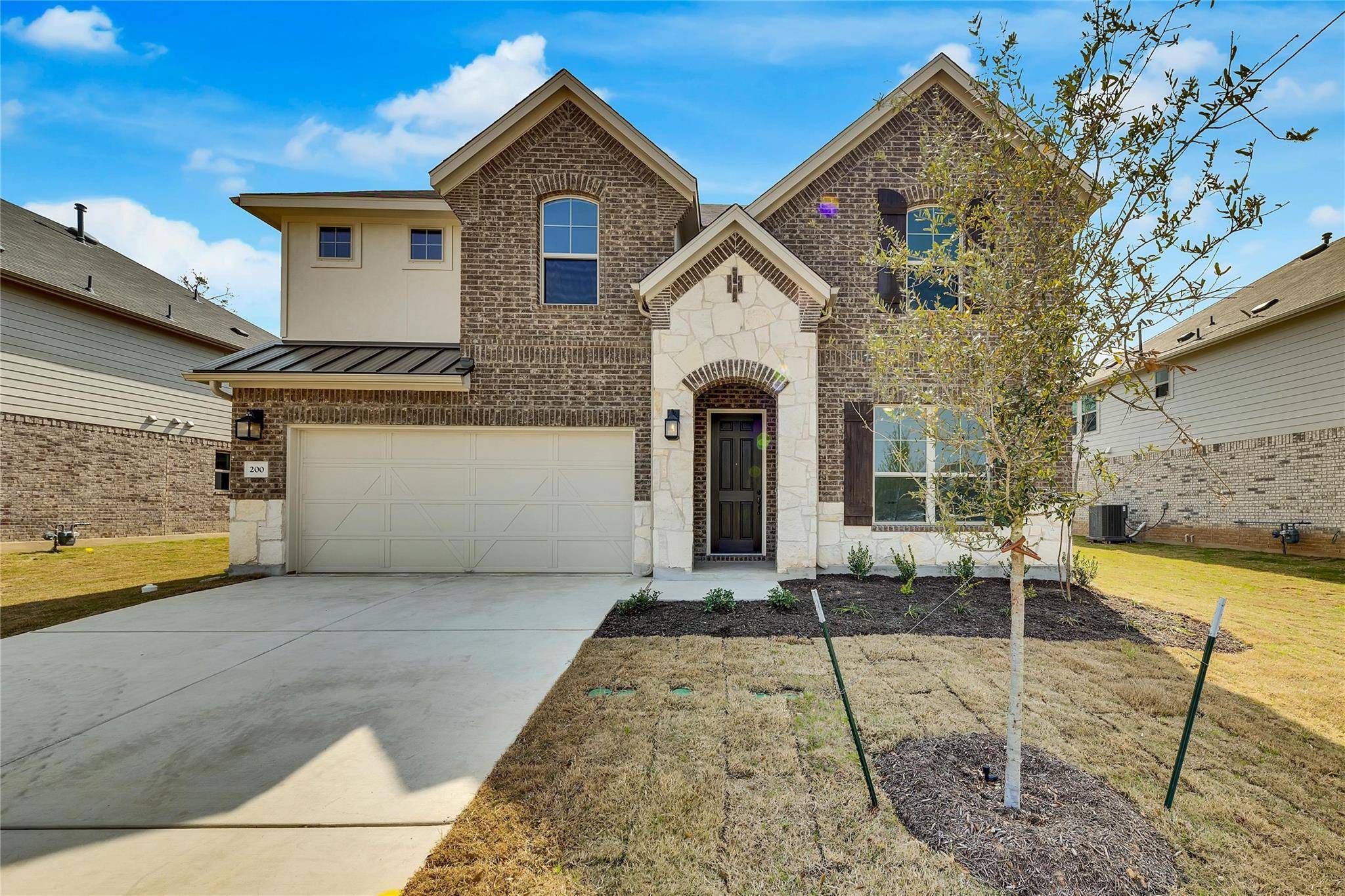200 Windgate DR, Hutto, TX 78634