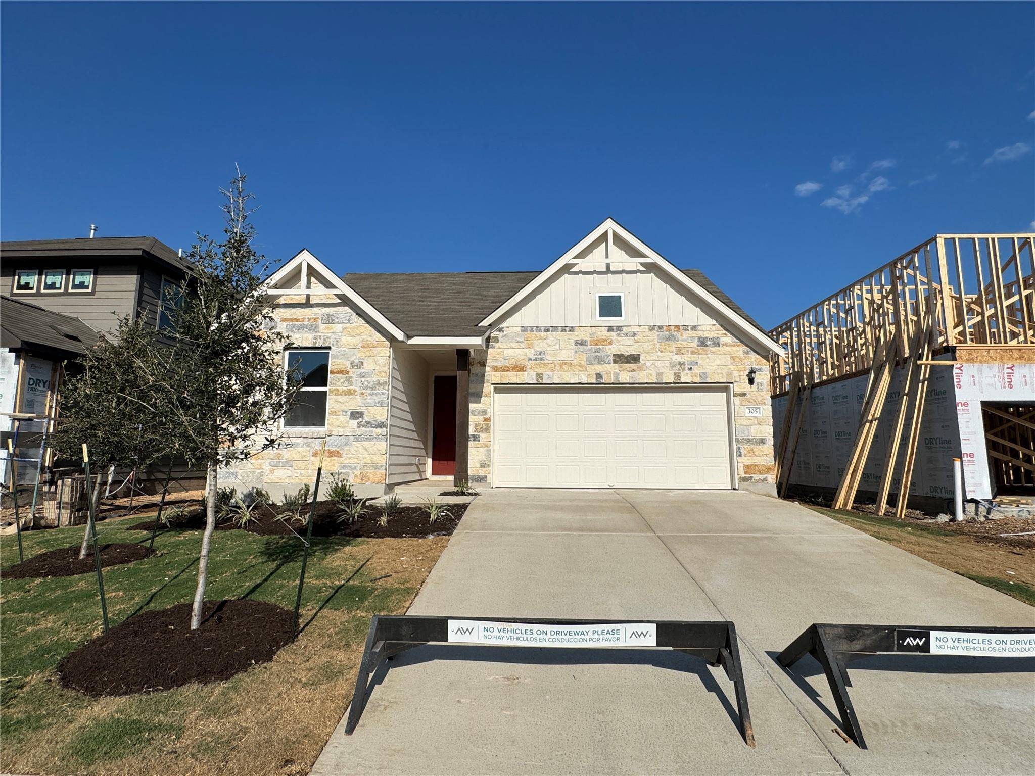 305 Willow Heights DR, Hutto, TX 78634