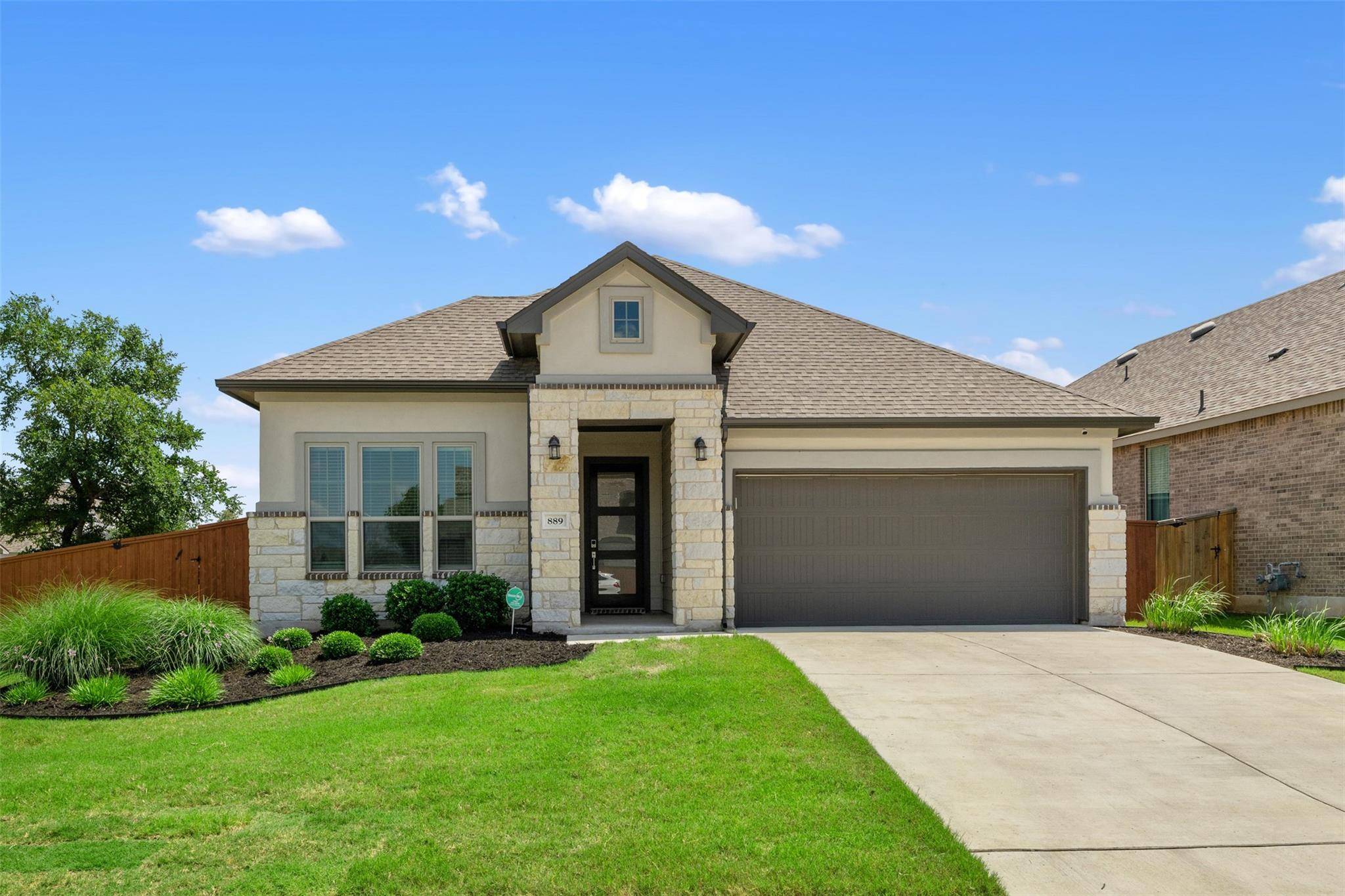889 Whitetail DR, Round Rock, TX 78681