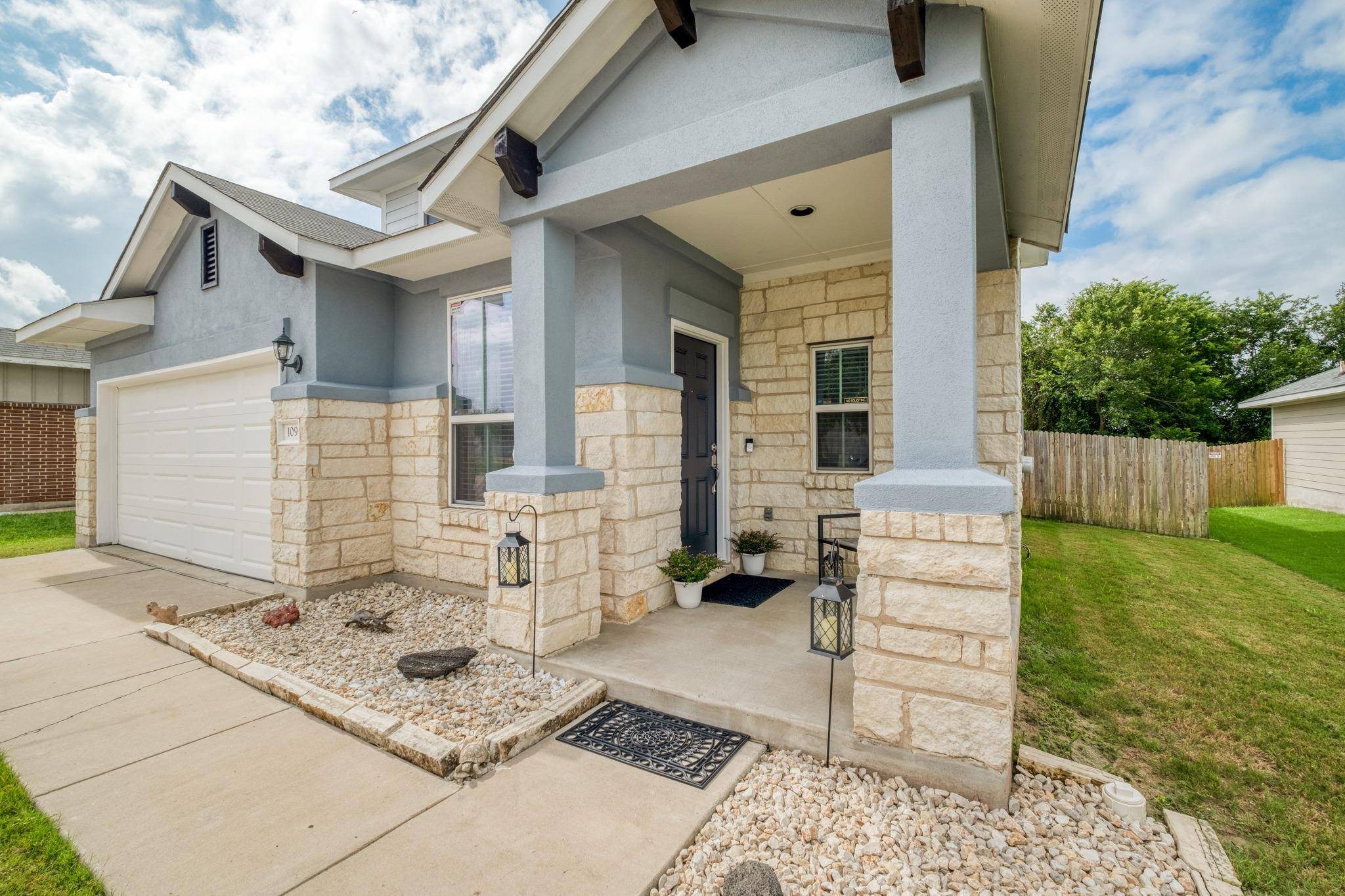 109 Saranac DR, Elgin, TX 78621