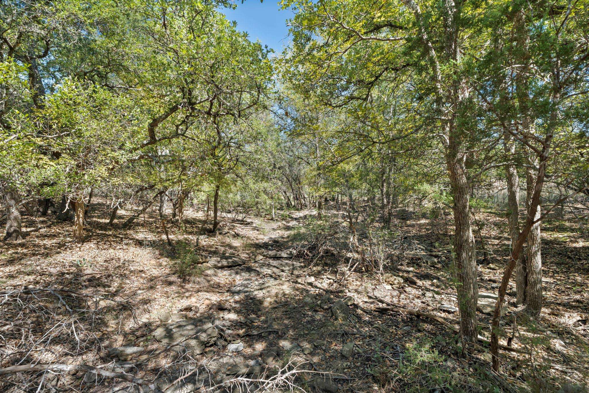 30 Trophy Oak TRL, Marble Falls, TX 78654