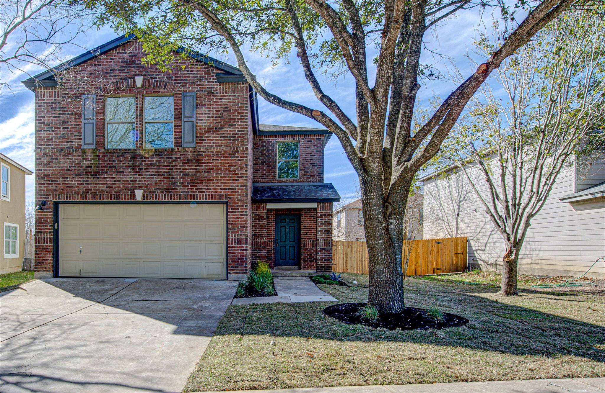 207 Xavier DR, San Marcos, TX 78666