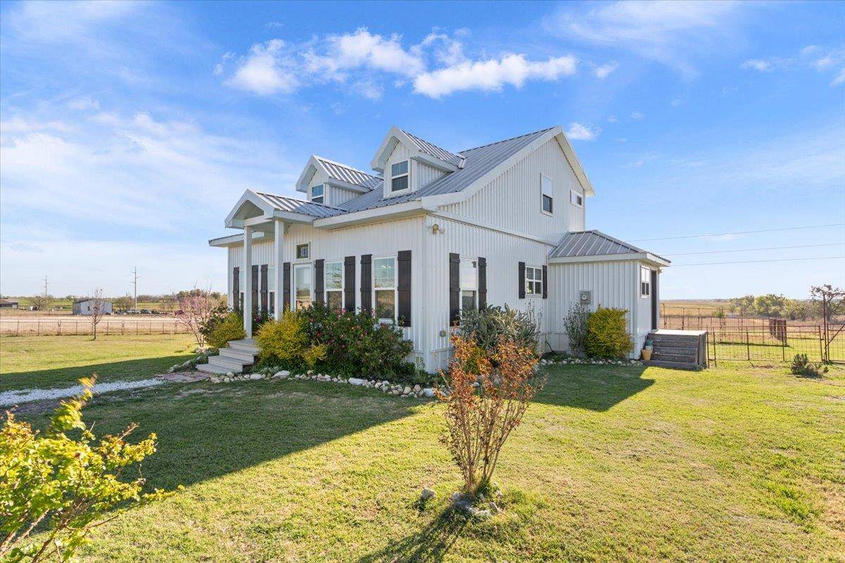 15629 Romberg RD, Holland, TX 76534