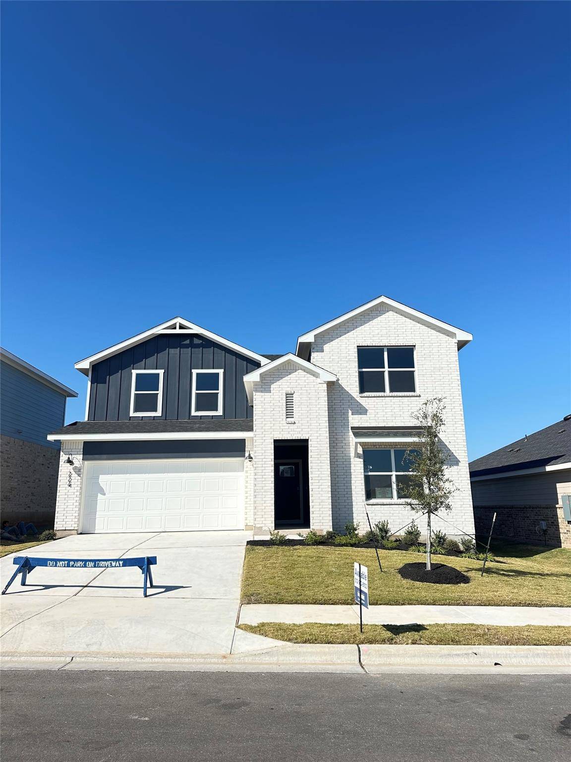 224 Rock Springs DR, Marble Falls, TX 78654