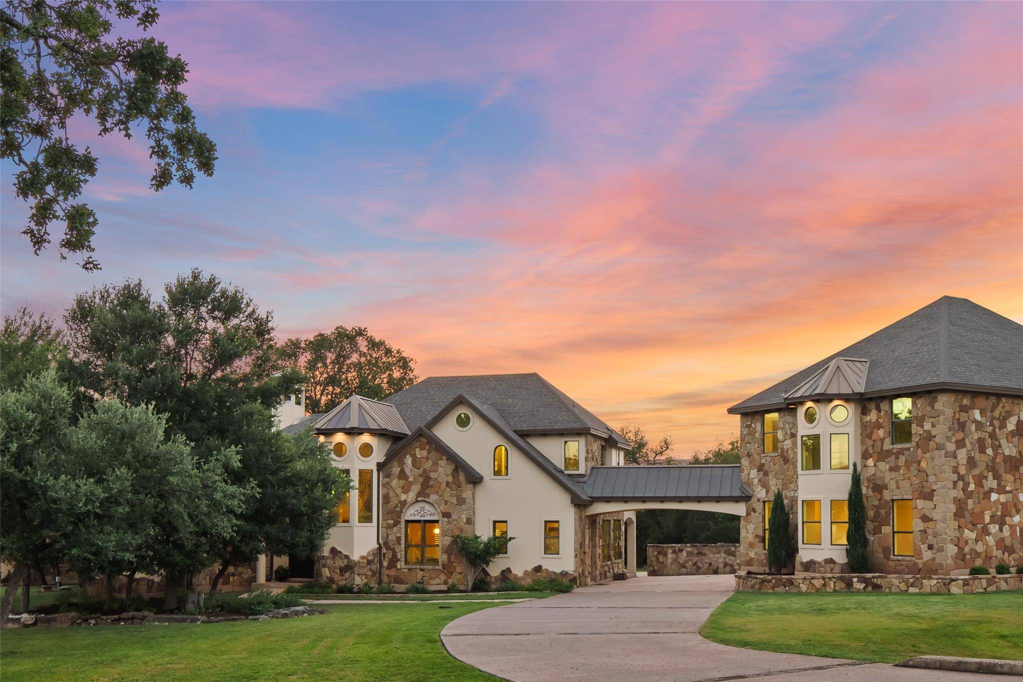 1207 Little Bear RD, Buda, TX 78610