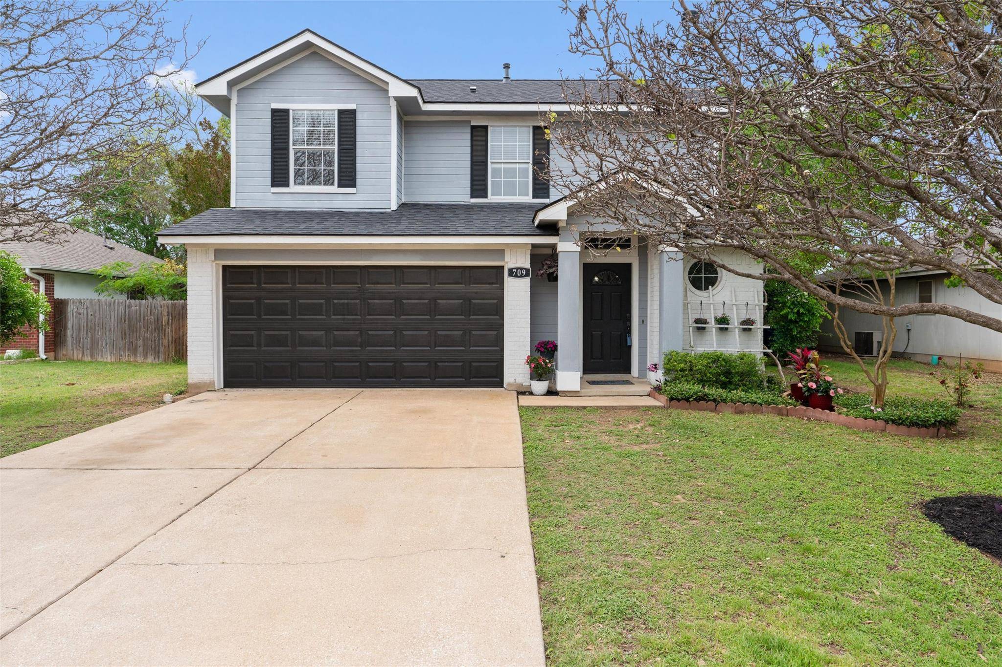 709 Sparkling Brook LN, Leander, TX 78641