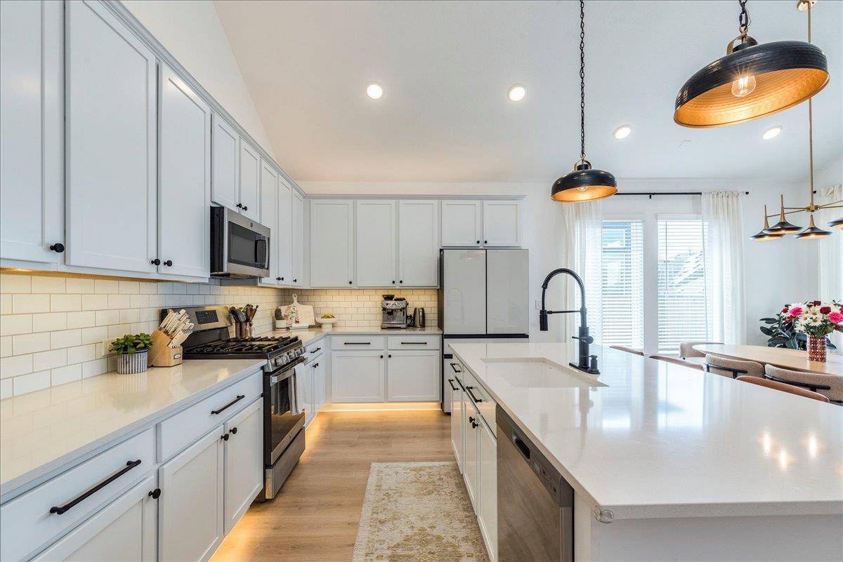 210 Ginger ST, Buda, TX 78610