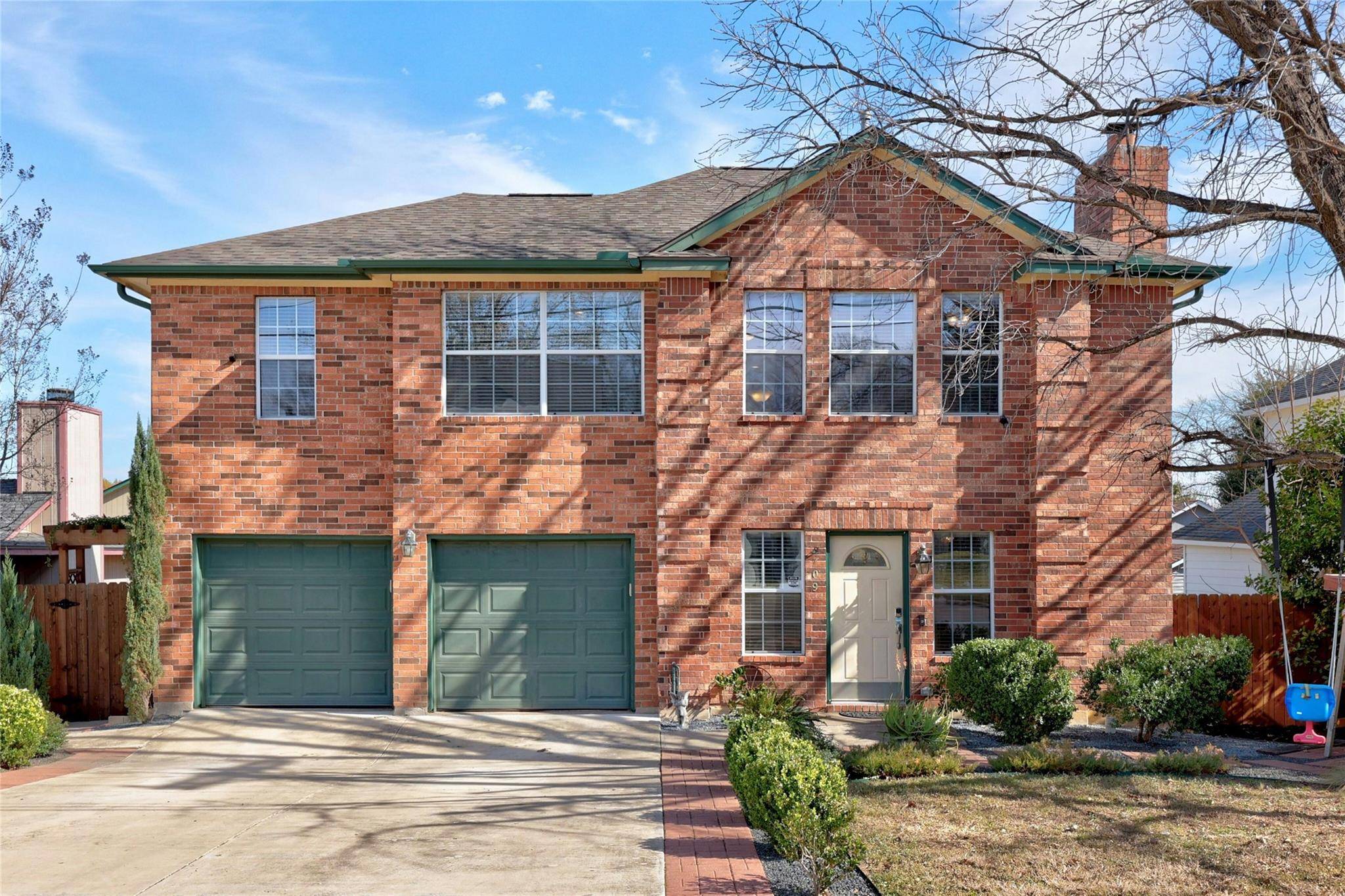 709 S CREEK DR, Round Rock, TX 78664