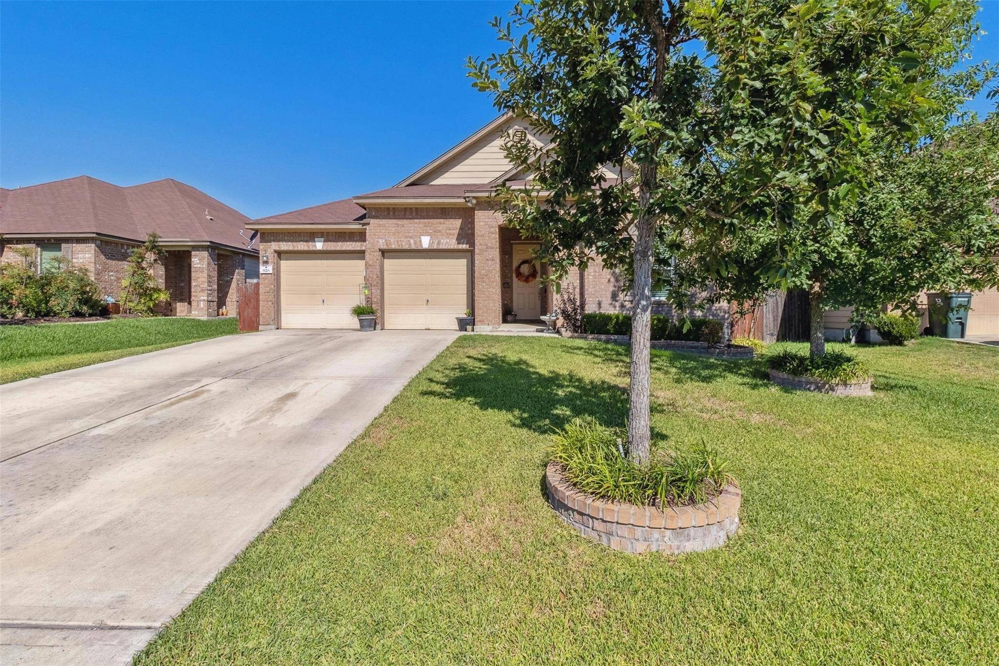 826 Apricot DR, Kyle, TX 78640