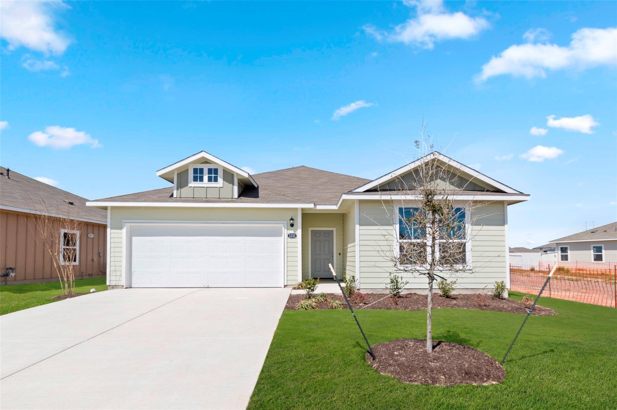 1233 Teychas DR, Kyle, TX 78640