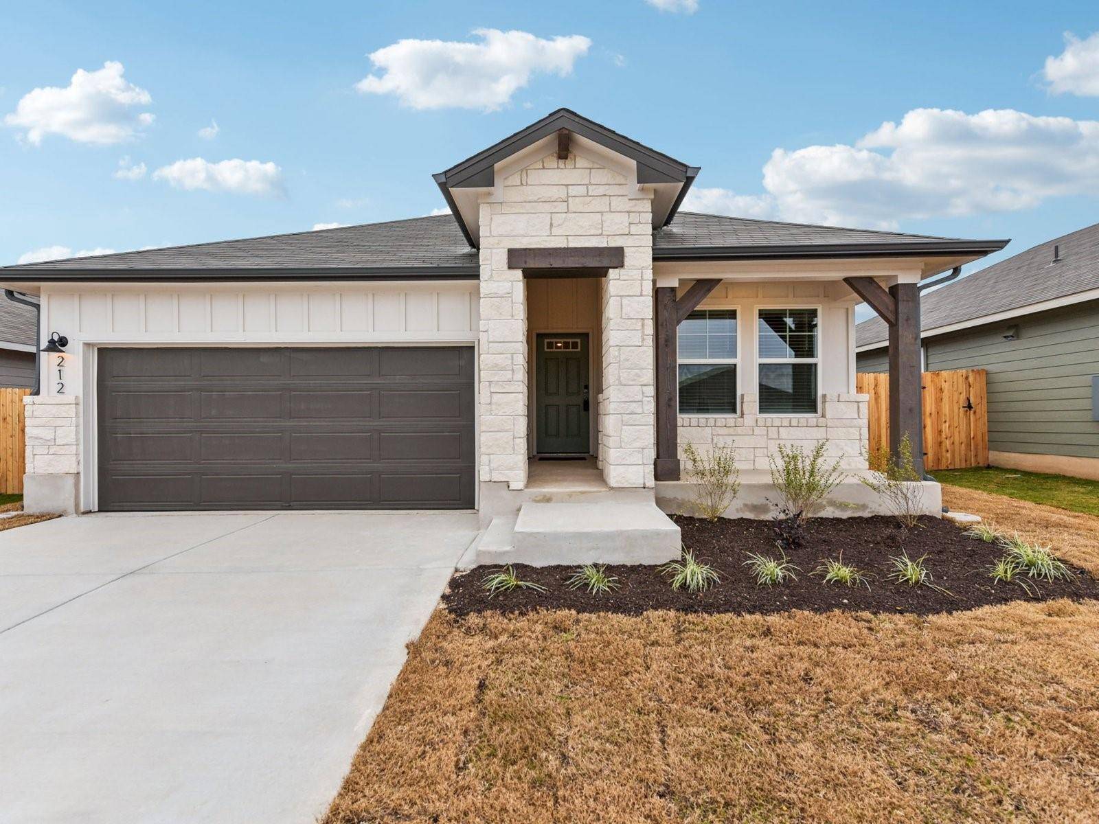 212 Little Green TRL, Jarrell, TX 76537