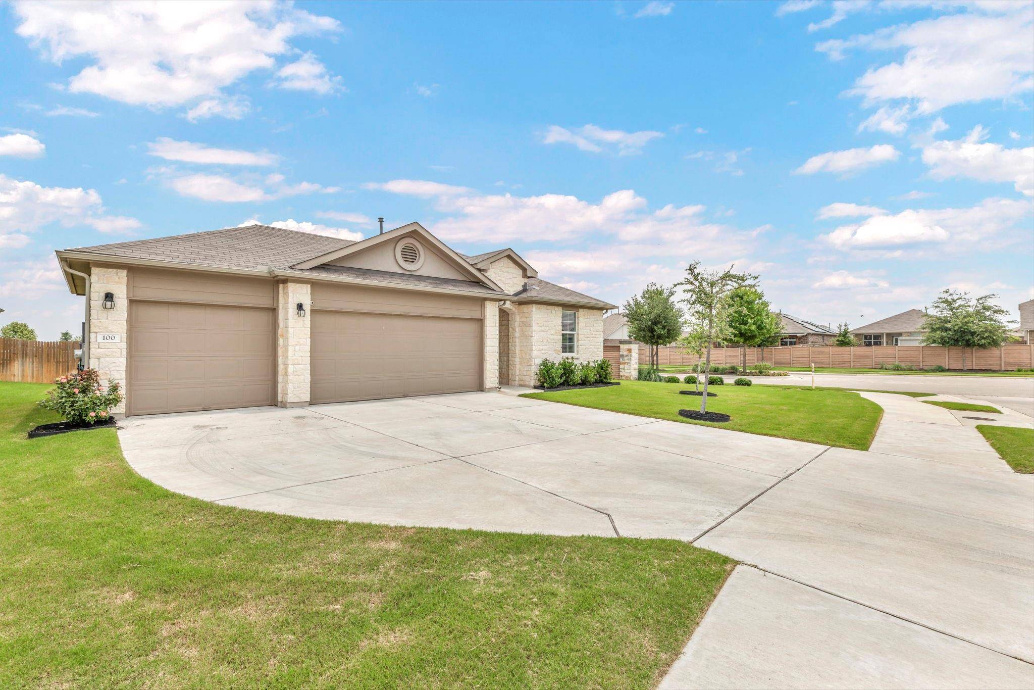 100 Schulenburg CT, Georgetown, TX 78626