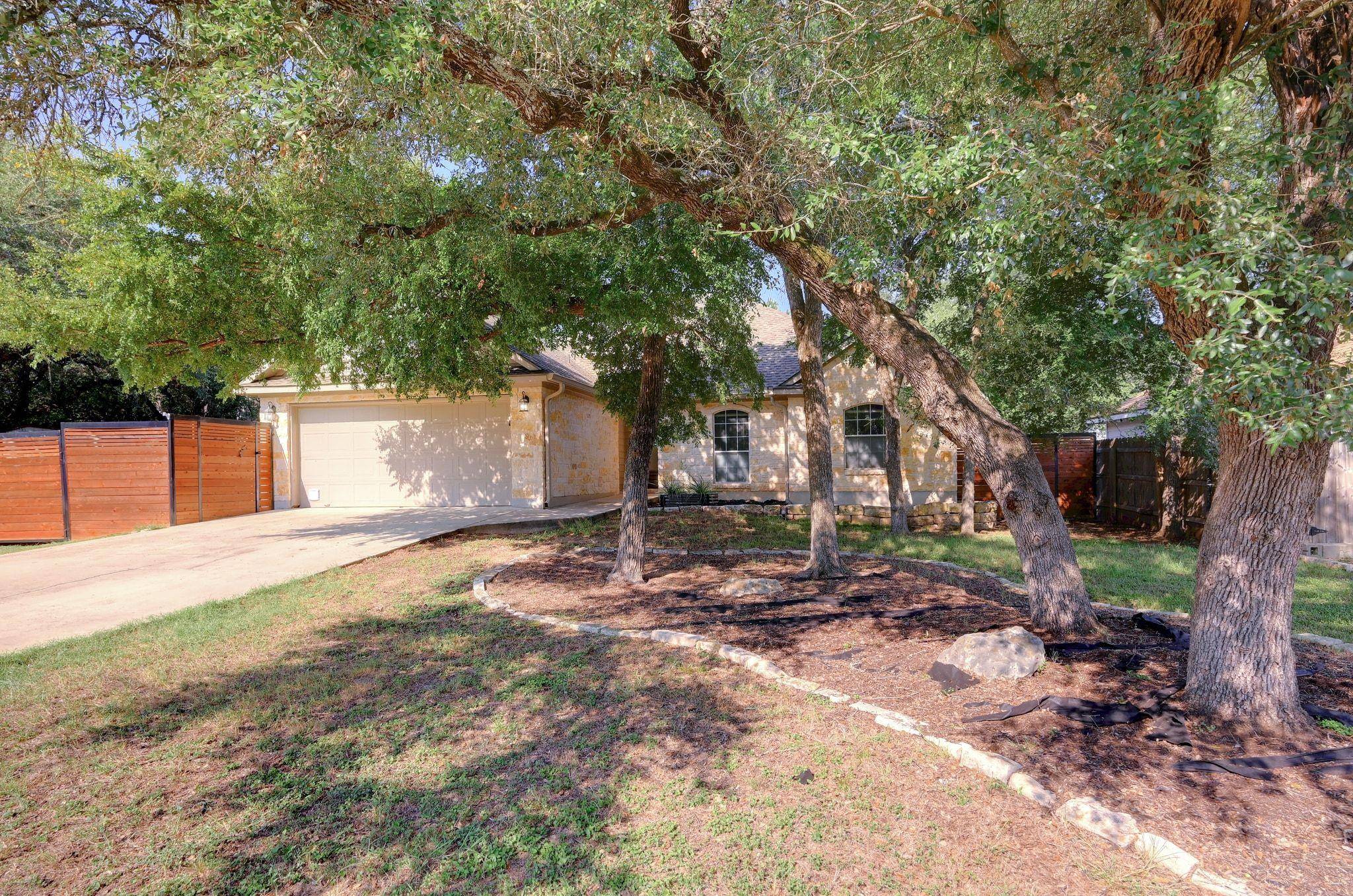 13 Serenade CIR, Wimberley, TX 78676