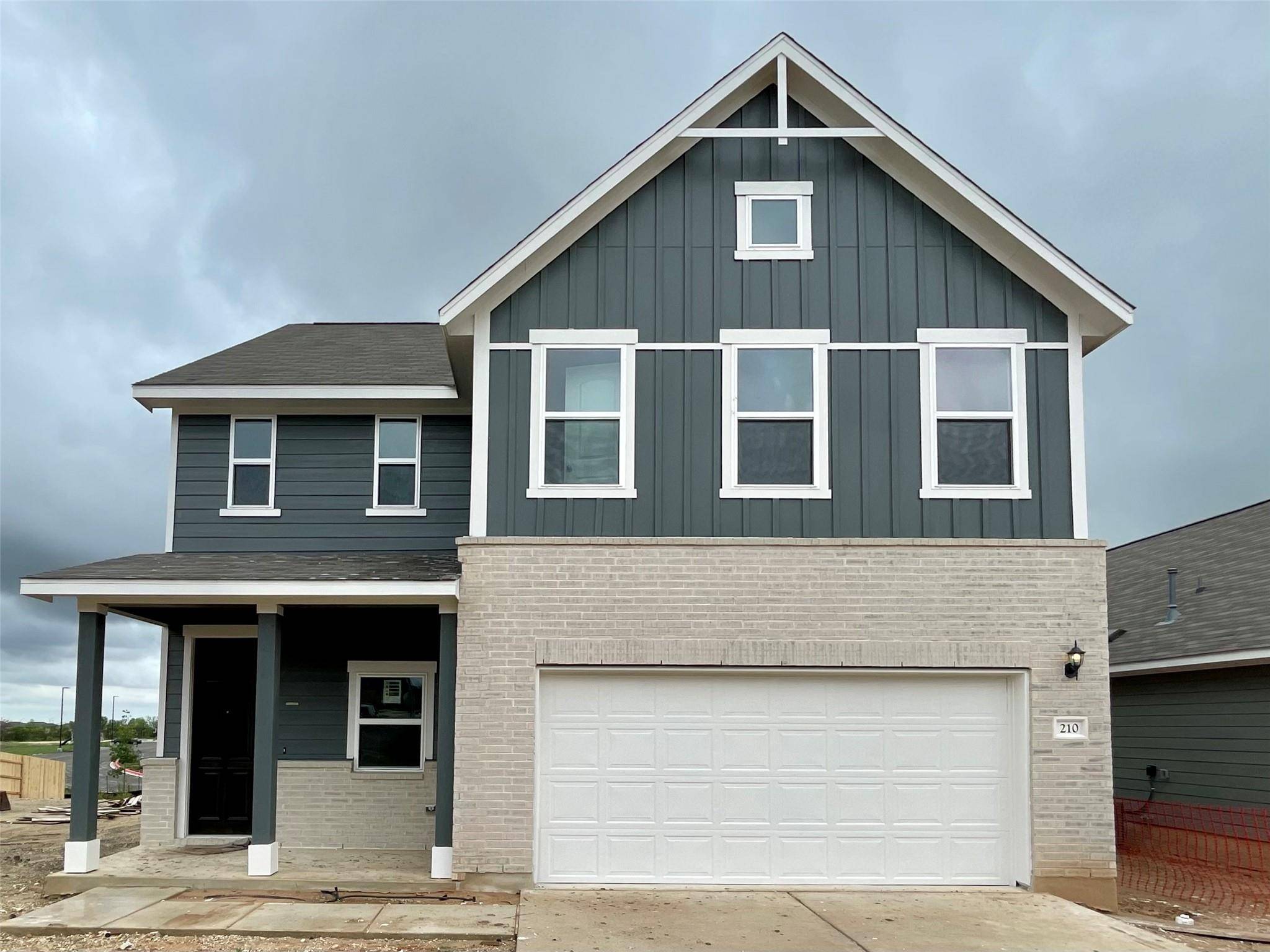 210 Palo Brea LOOP, Hutto, TX 78634