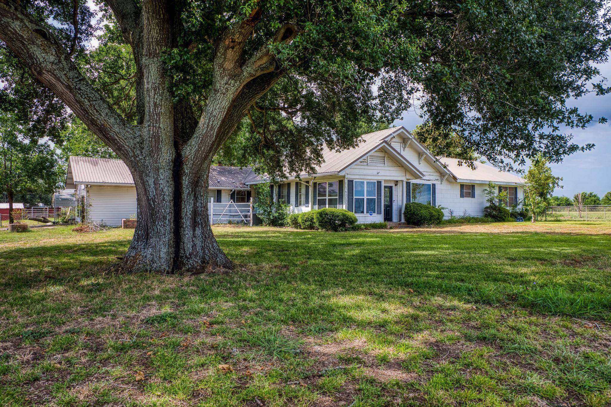 6333 HWY 21 W, Caldwell, TX 77836
