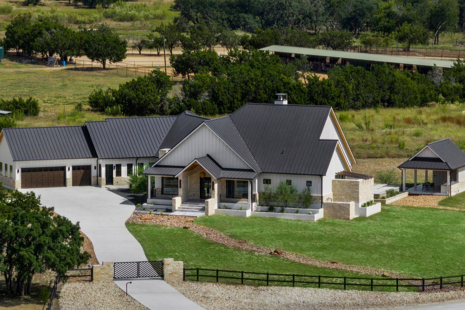 2552 C McGregor LN, Dripping Springs, TX 78620