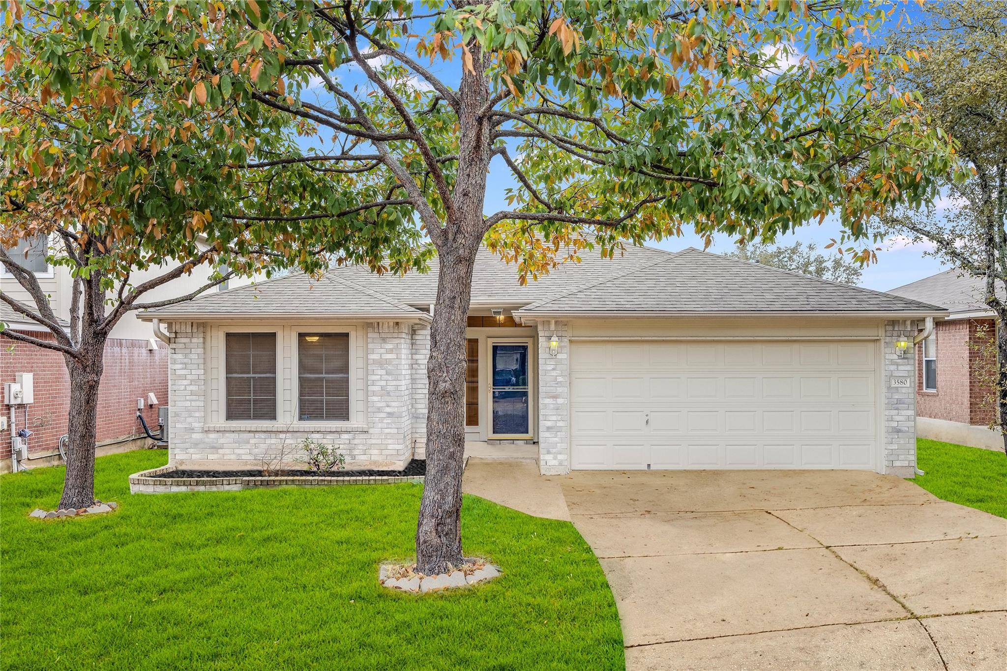 3580 Rock Shelf LN, Round Rock, TX 78681