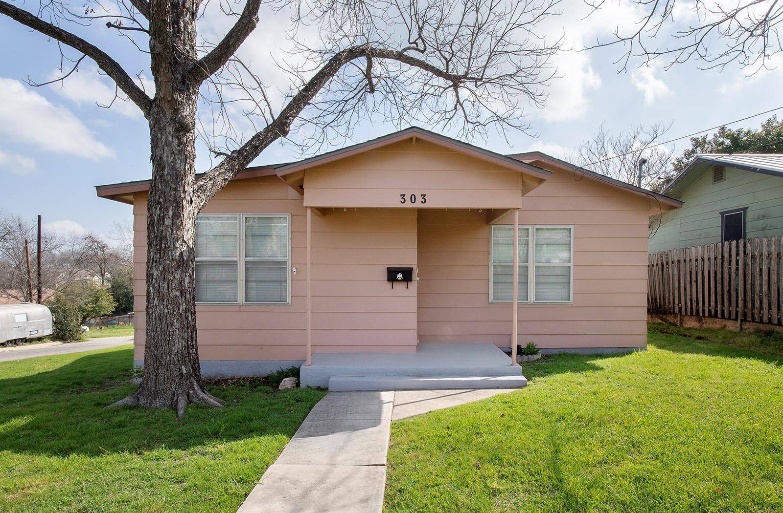 303 S Elm ST, Georgetown, TX 78626