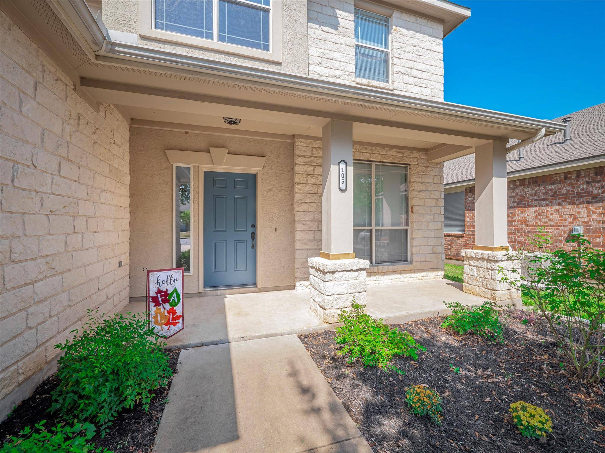 105 Buck Shot CT, Bastrop, TX 78602