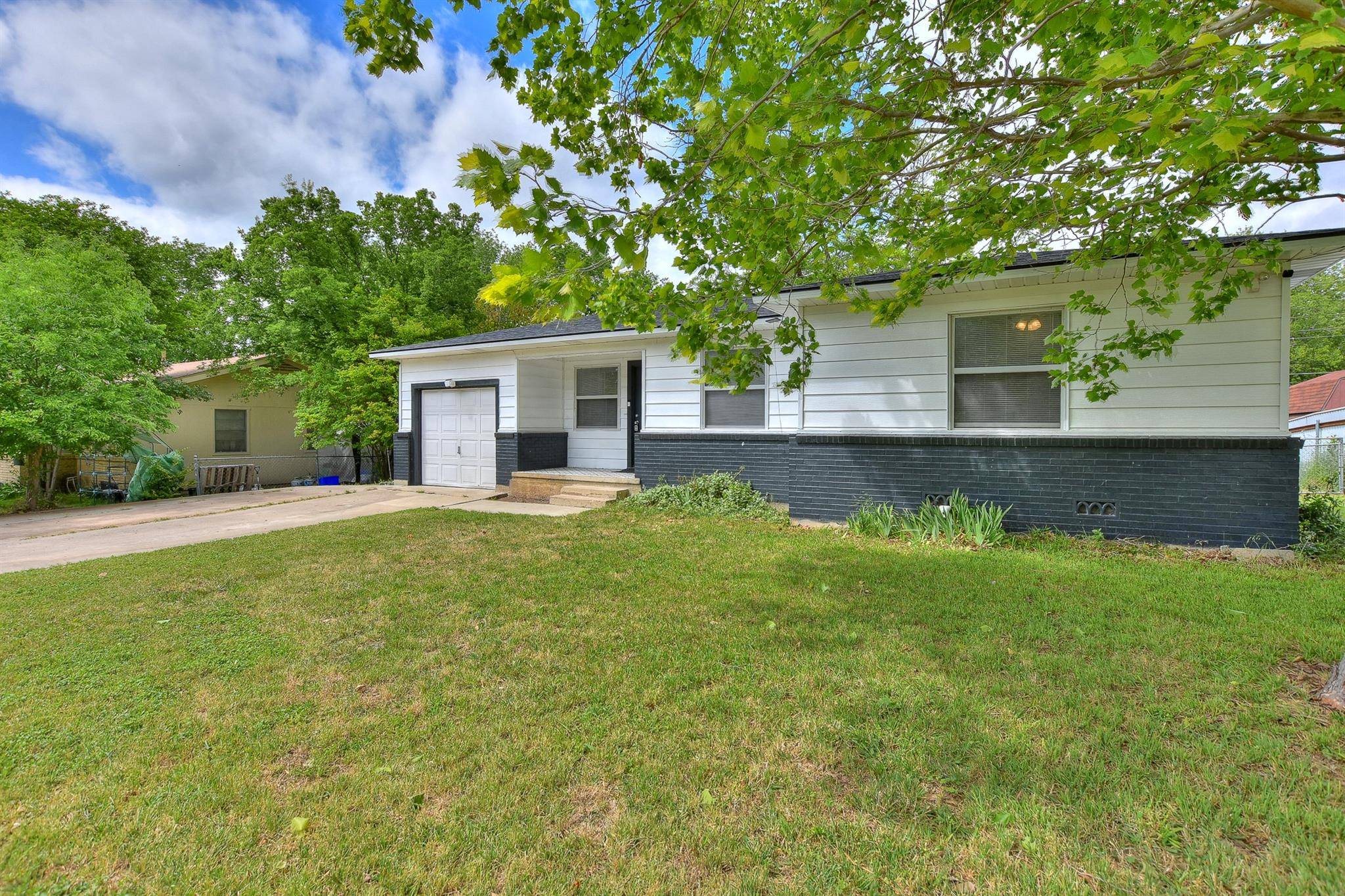 1002 Park Ave, Copperas Cove, TX 76522