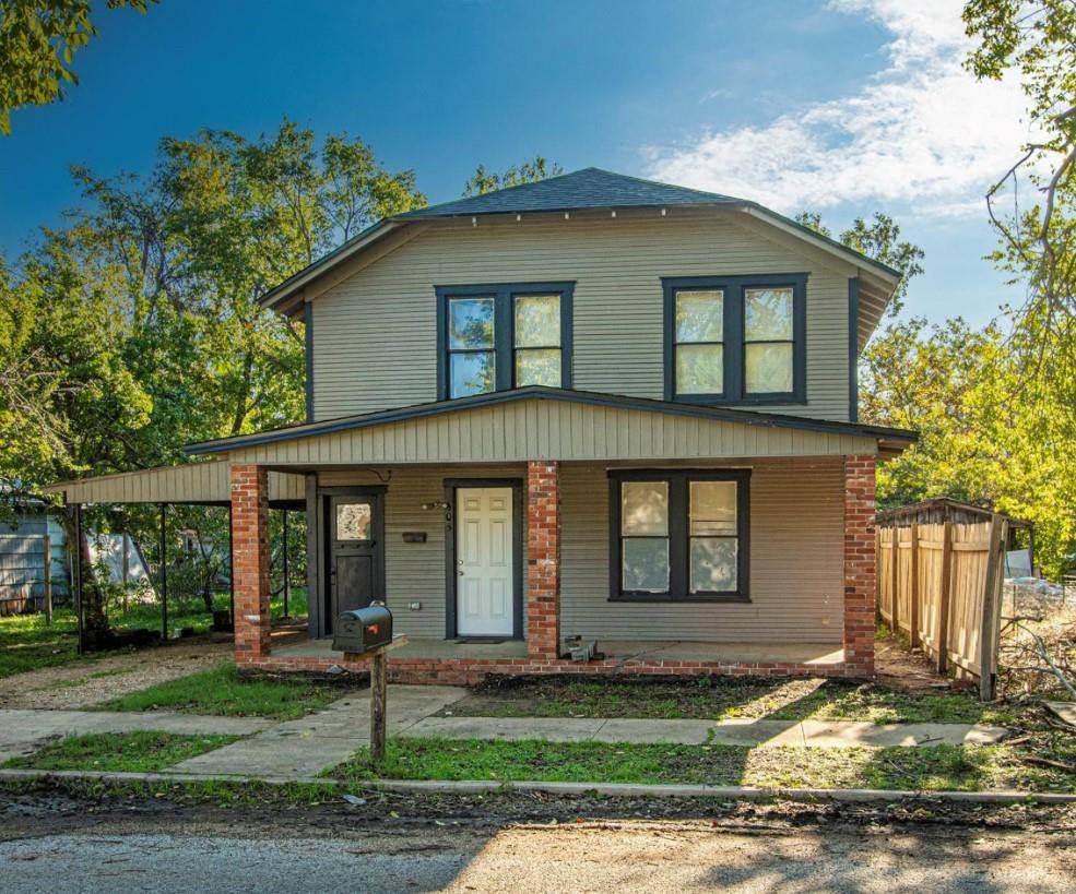 605 N Lee Ave, Cameron, TX 76520