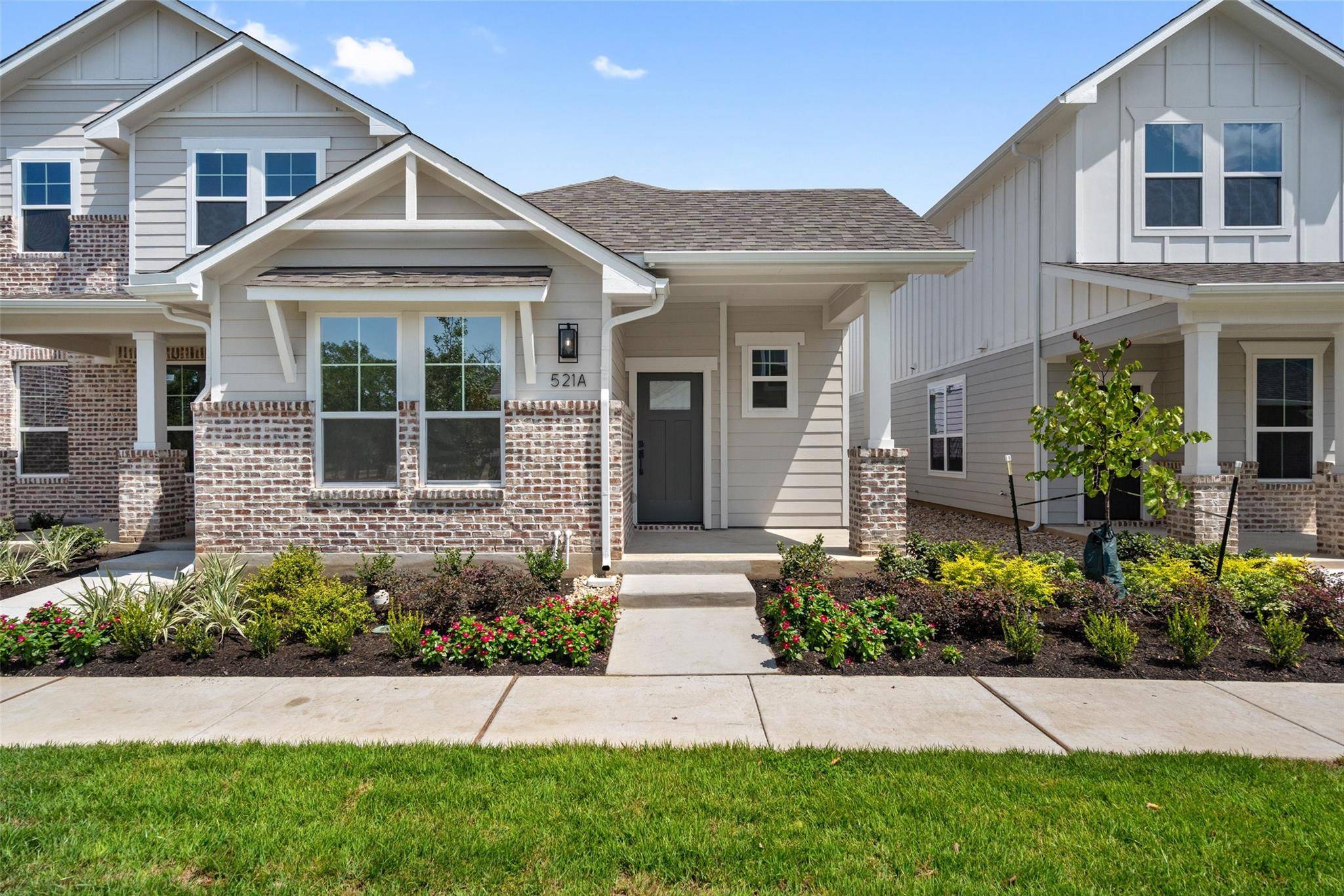 521A Burlington DR, Buda, TX 78610